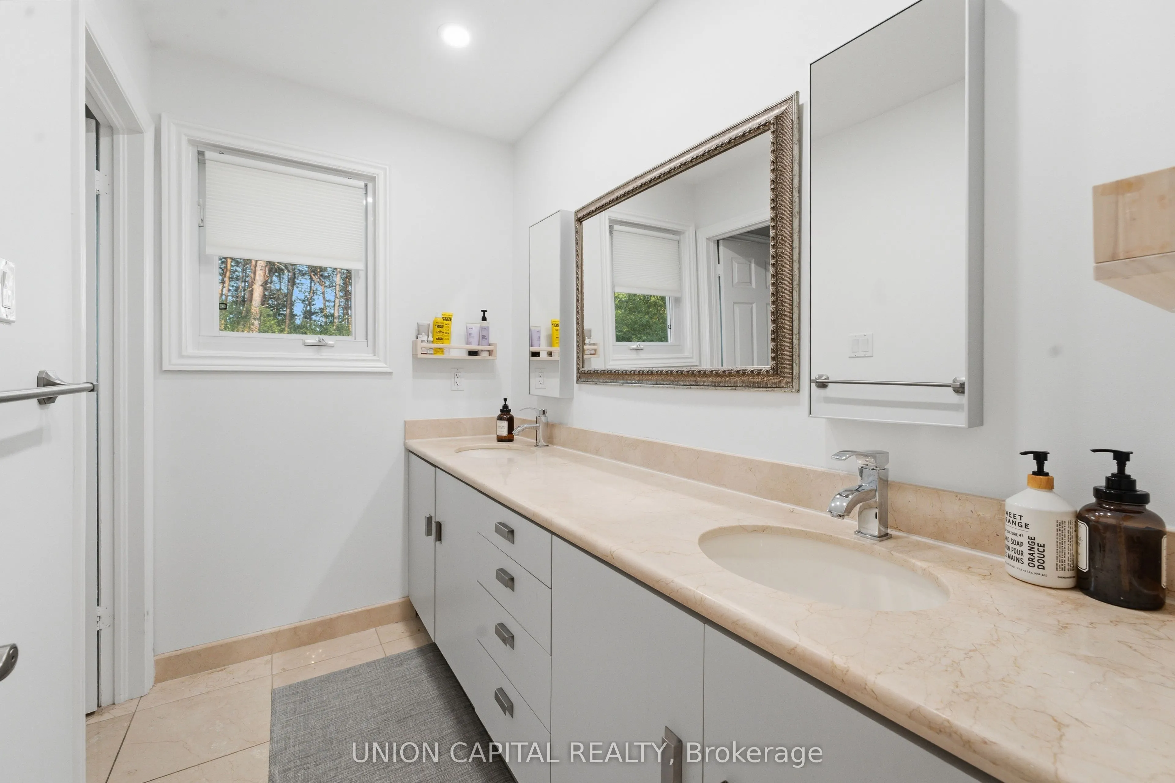 22 Cynthia Crescent