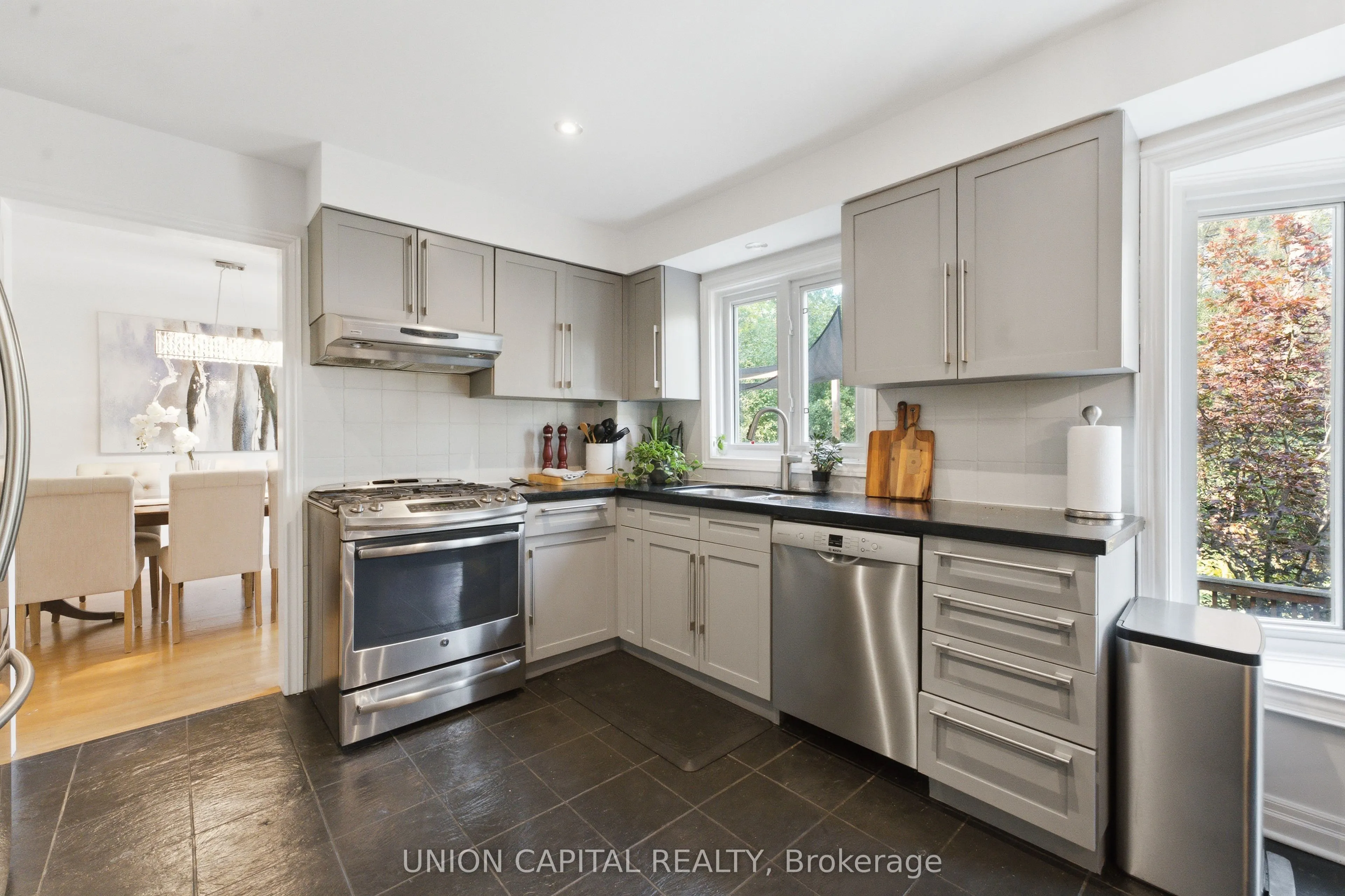 22 Cynthia Crescent