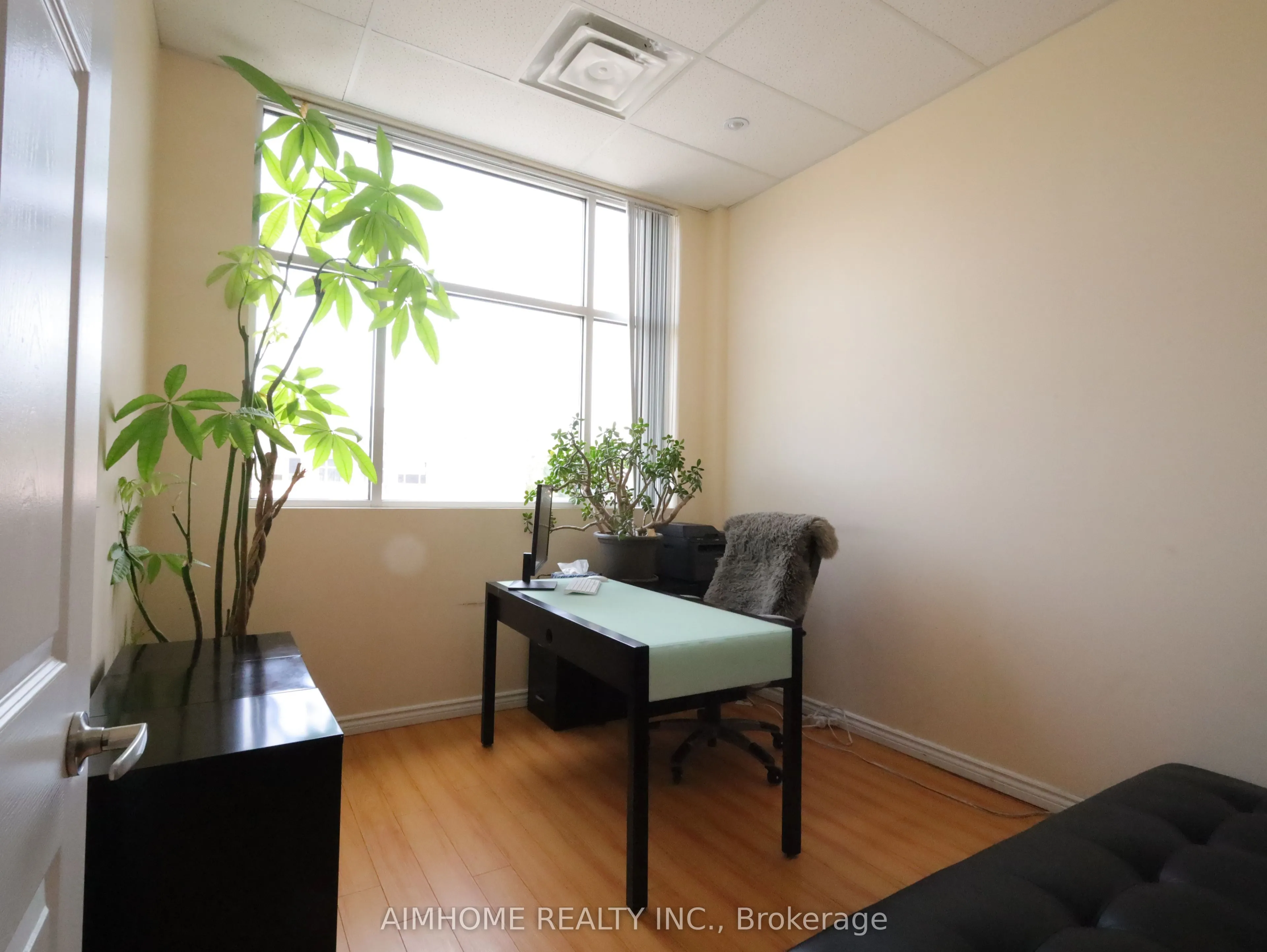 8787 Woodbine Avenue #226