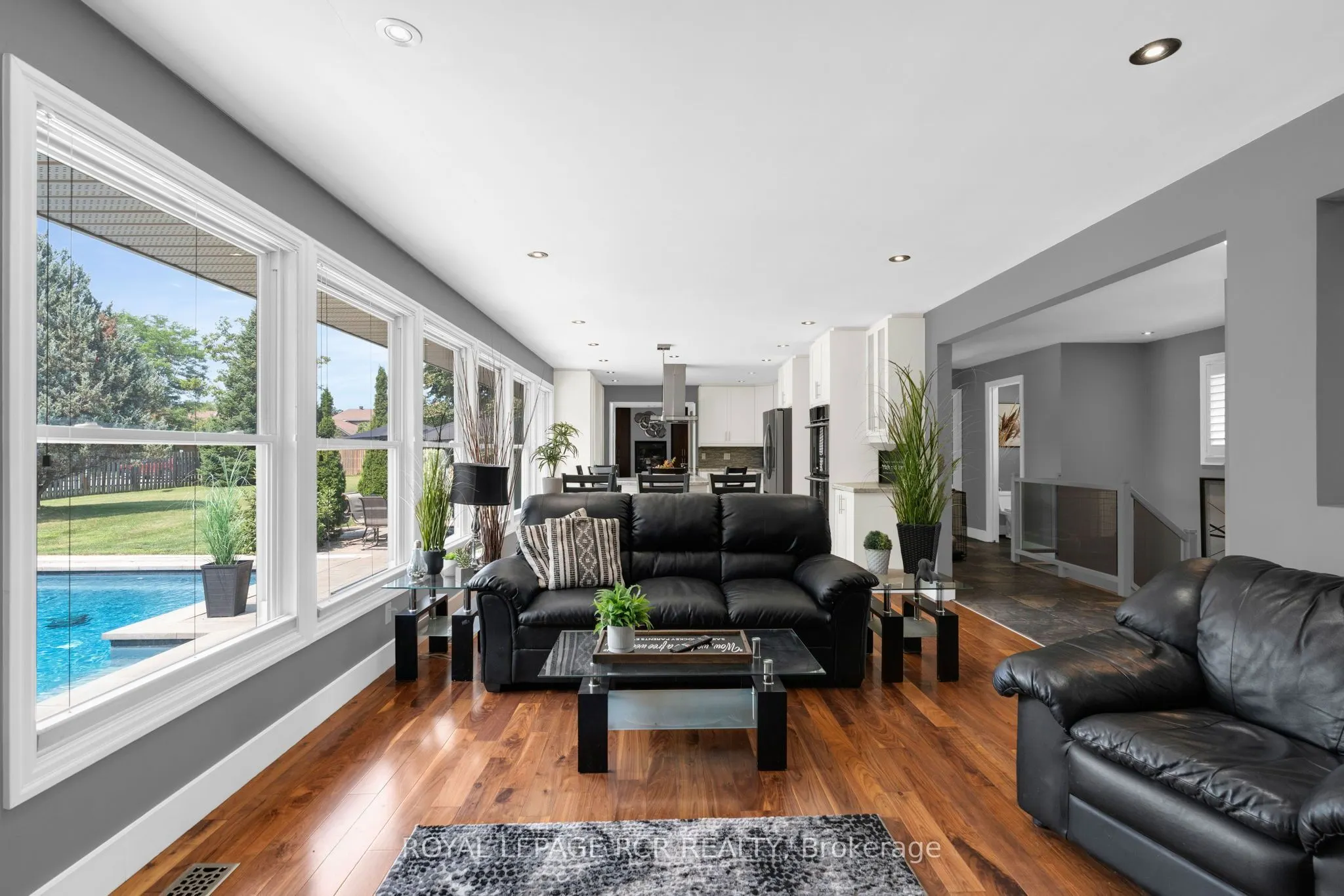 20 Douglas Drive