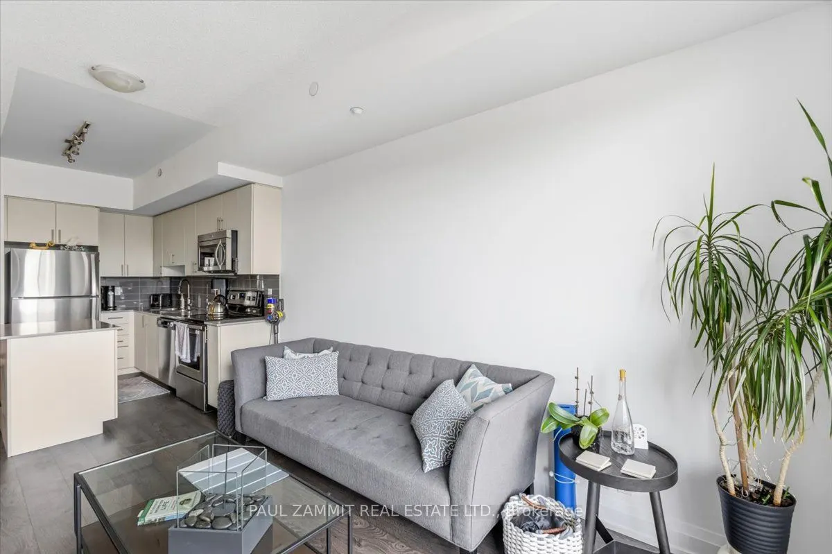 7890 Bathurst Street #203