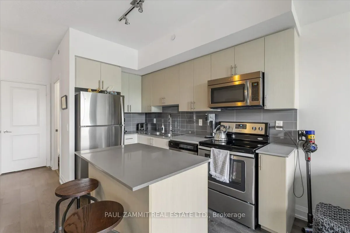7890 Bathurst Street #203