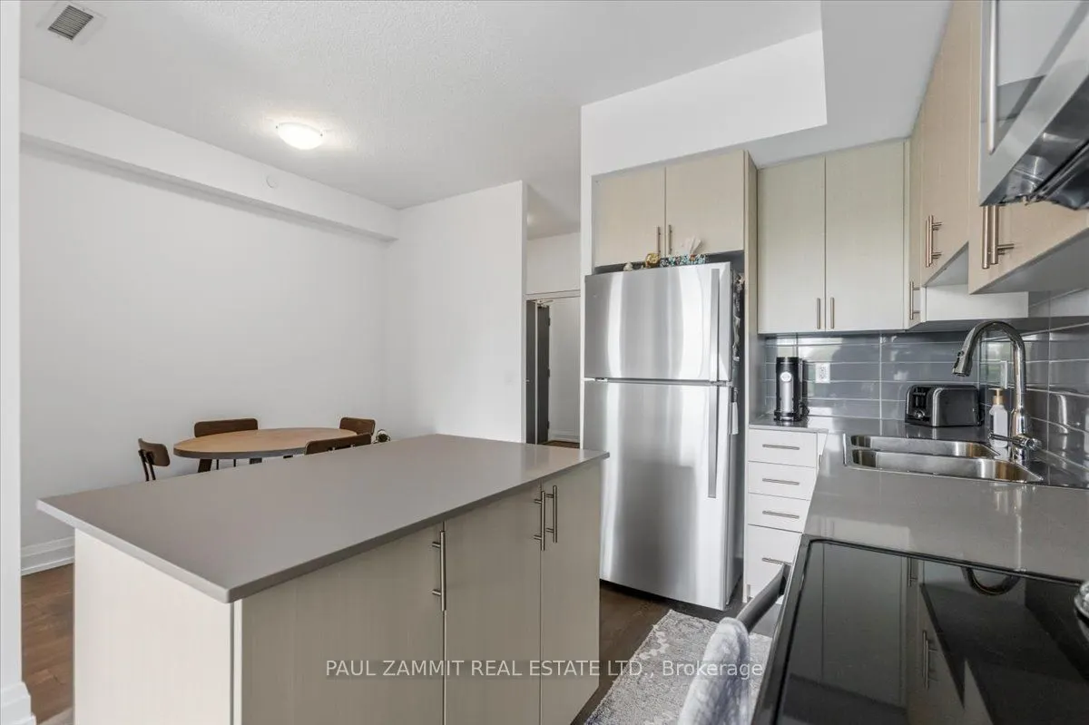 7890 Bathurst Street #203