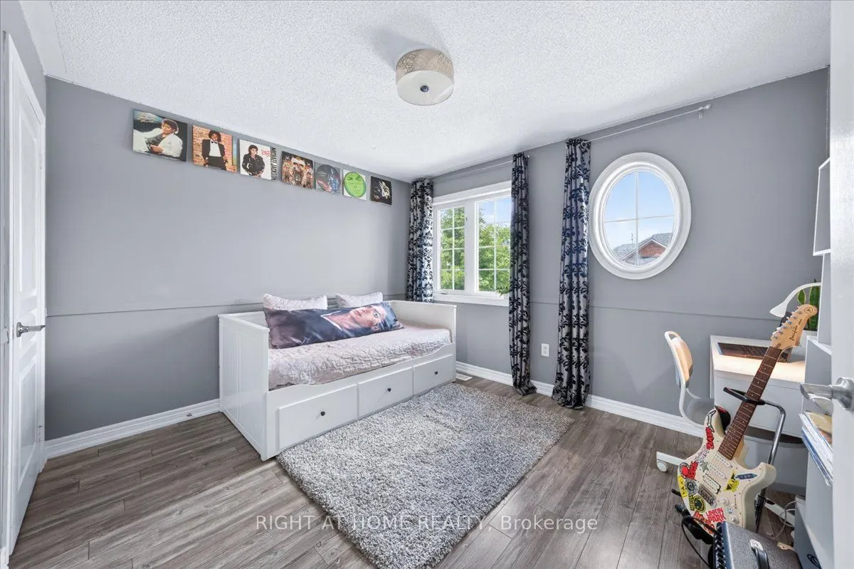25 Longwood Avenue