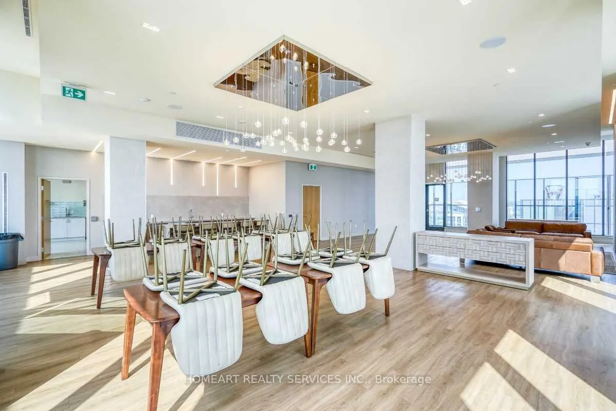 8960 Jane Street #314