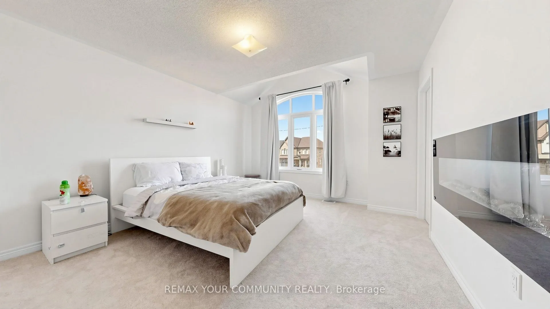 32 Baycroft Boulevard