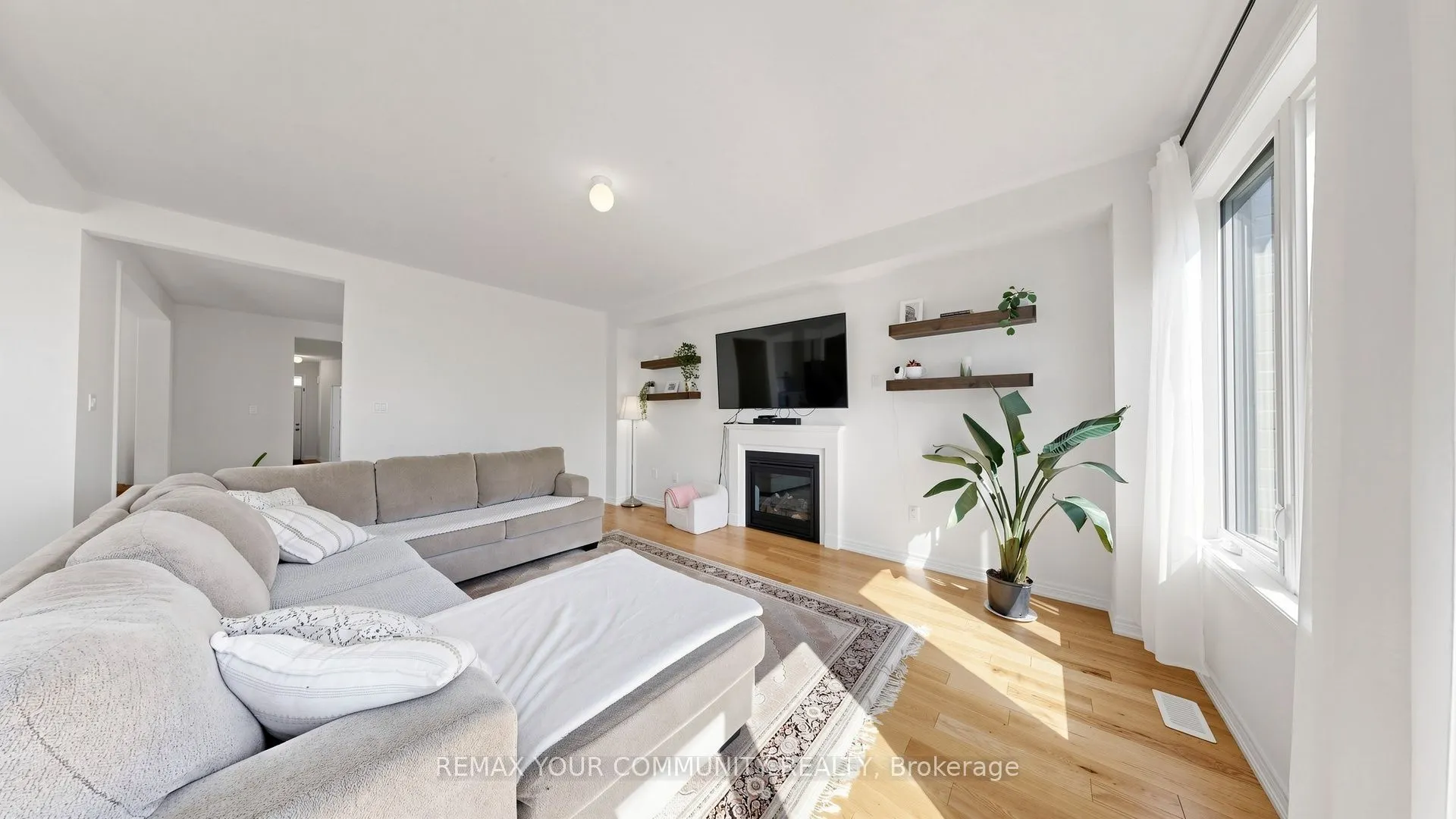 32 Baycroft Boulevard