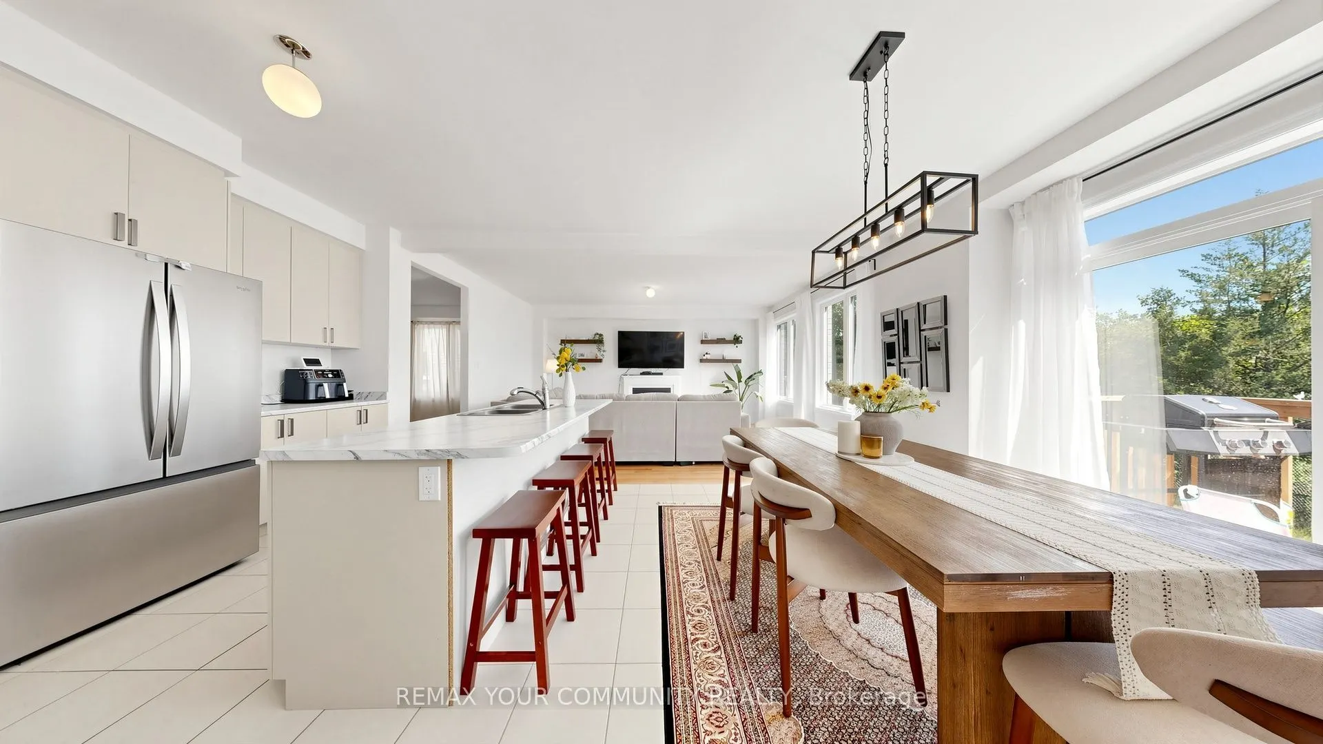 32 Baycroft Boulevard