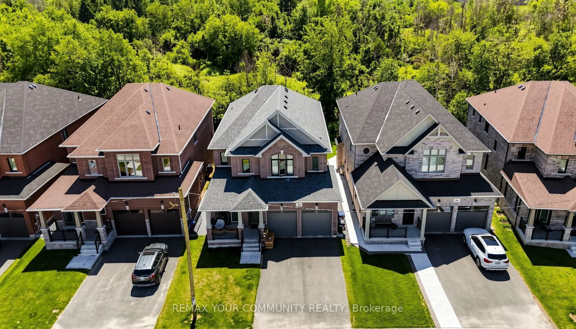 32 Baycroft Boulevard