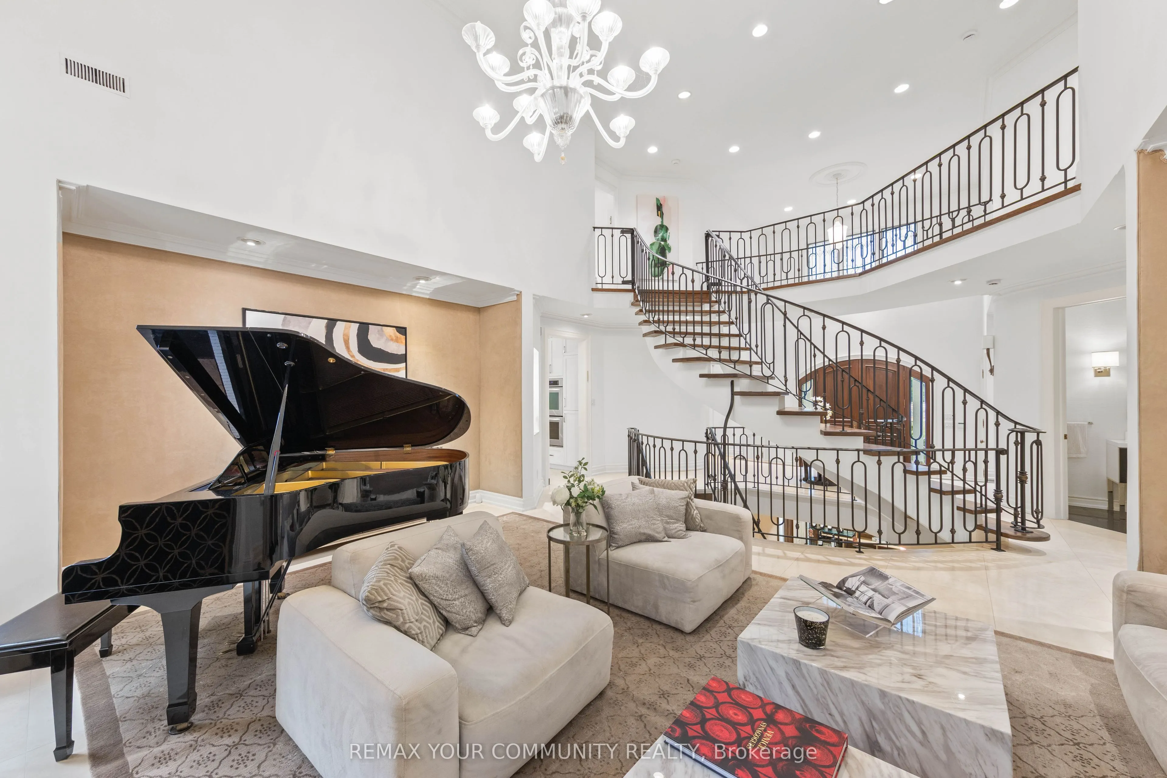 75 Arnold Avenue