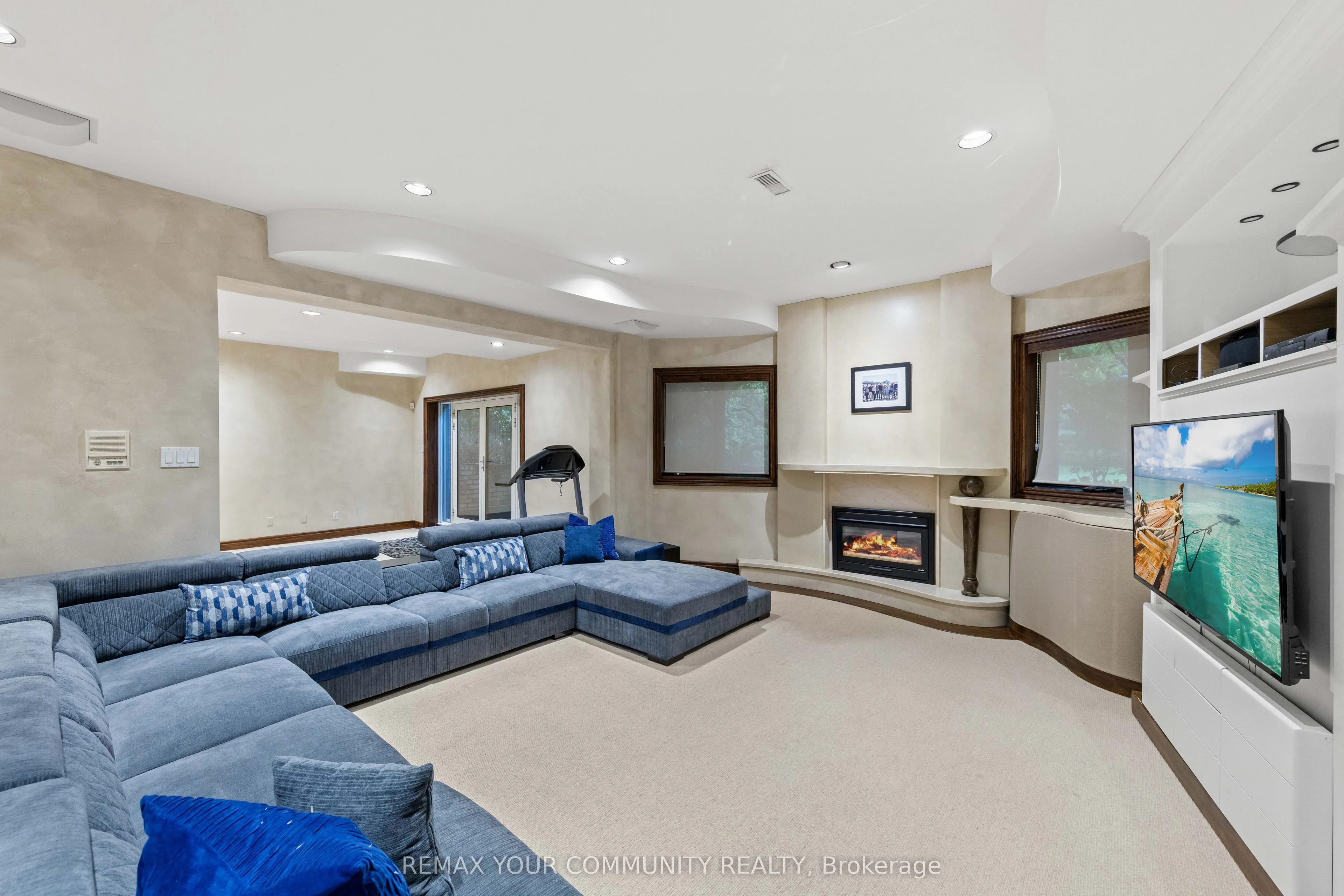 75 Arnold Avenue