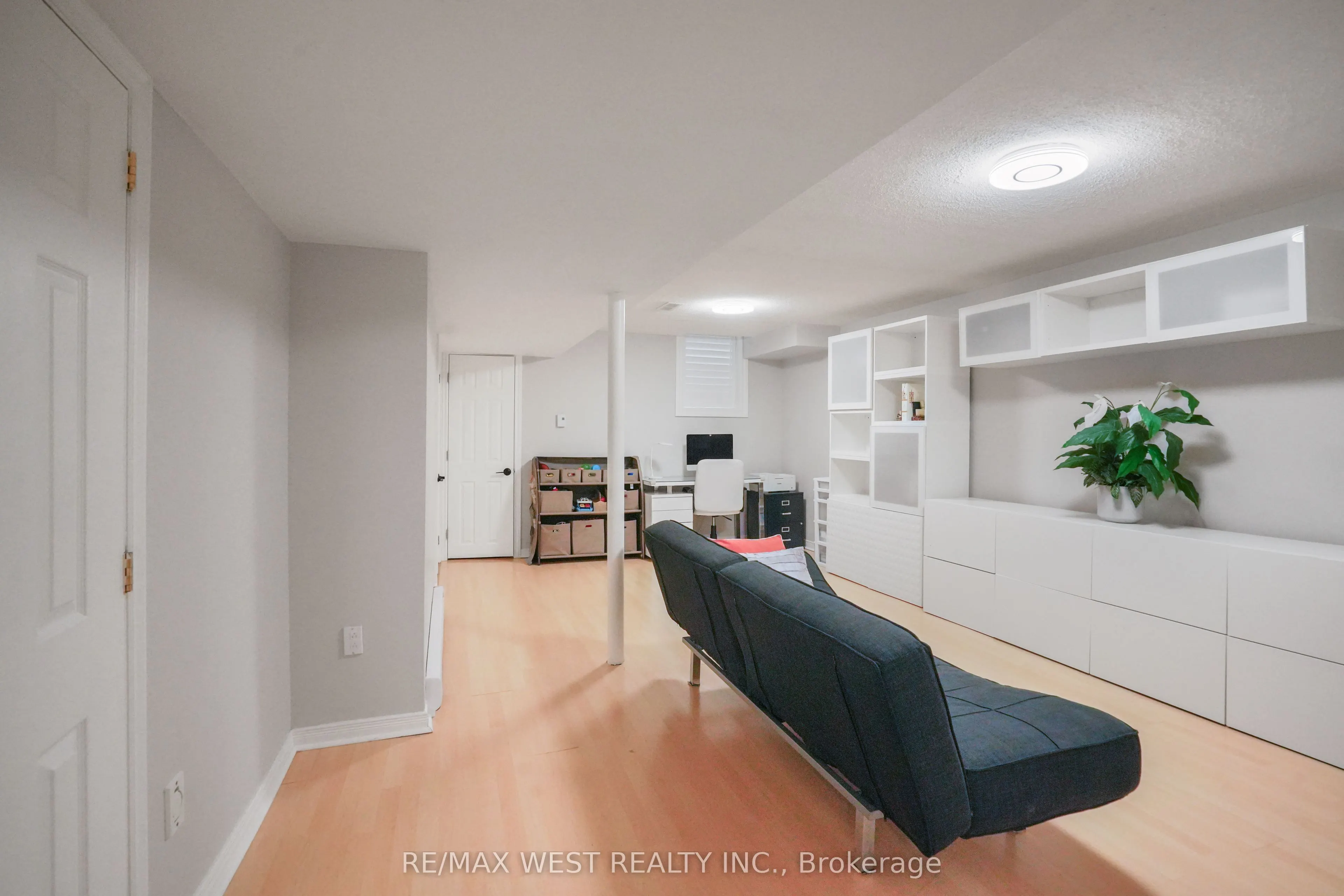 8 Jensen Court