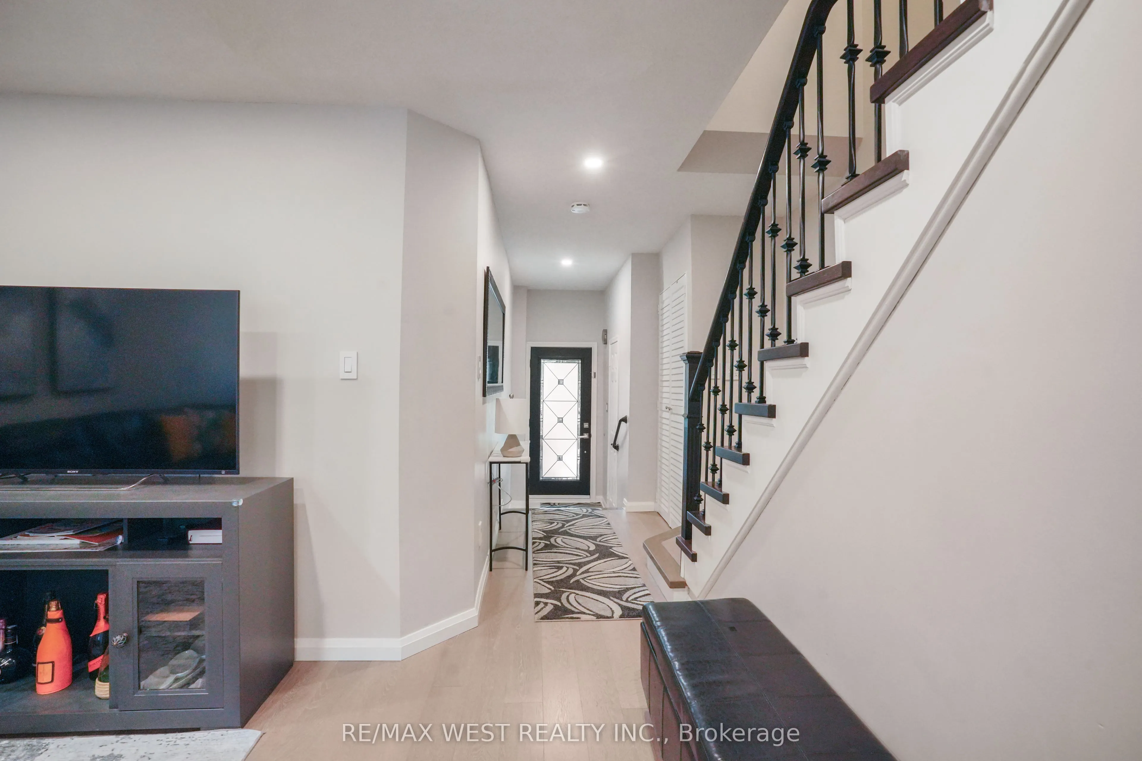 8 Jensen Court