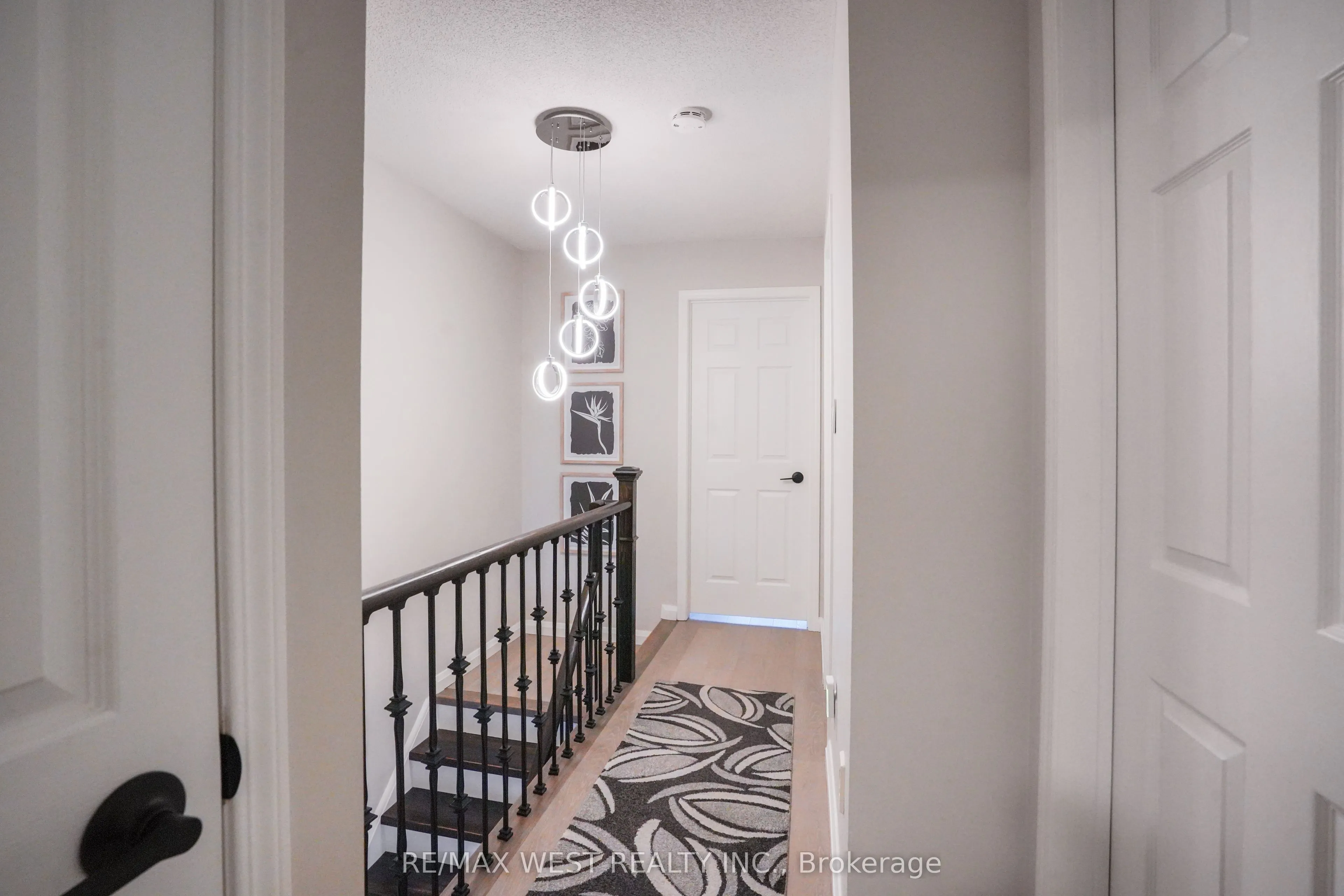 8 Jensen Court