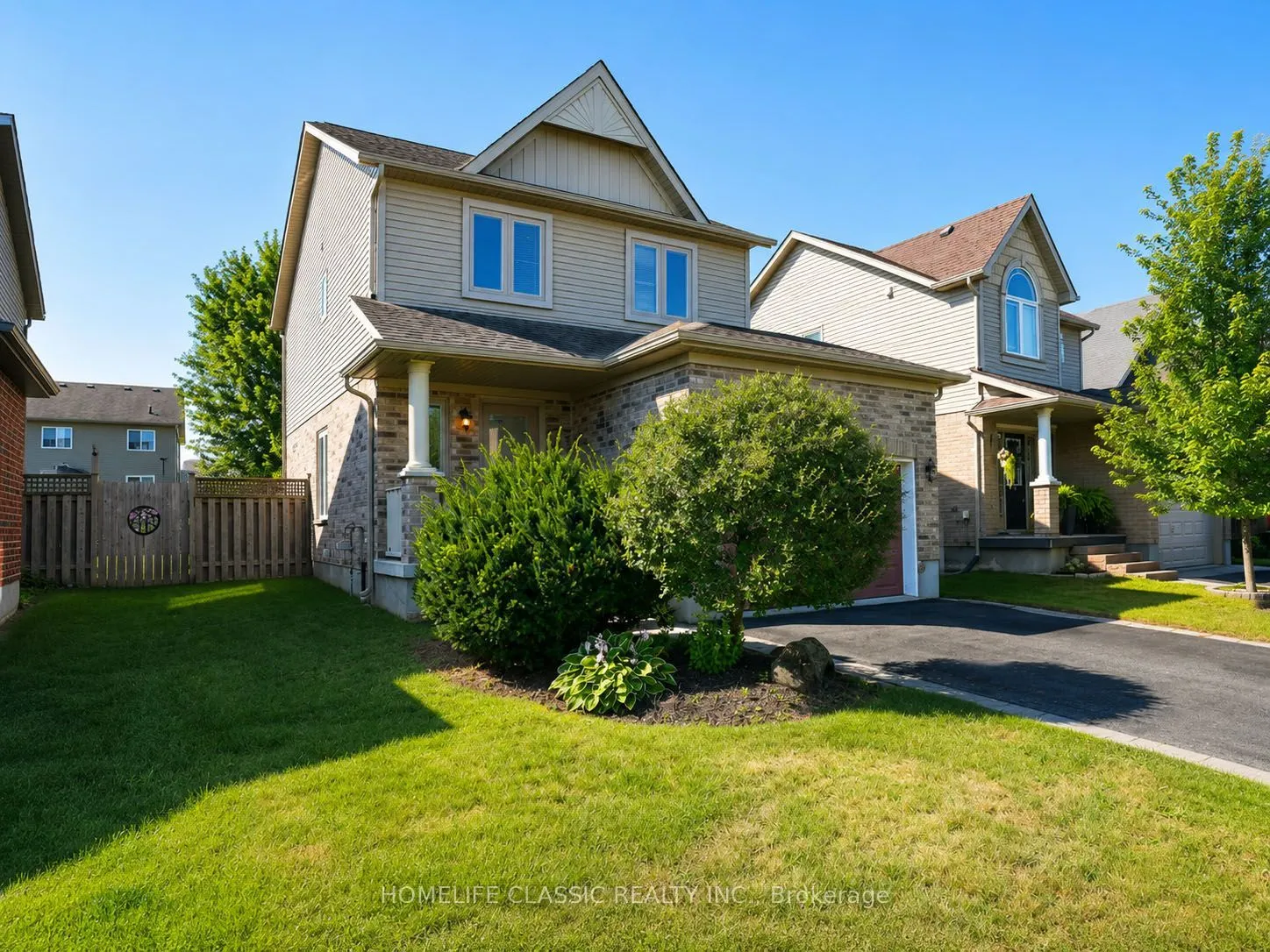 5 IRWIN Crescent