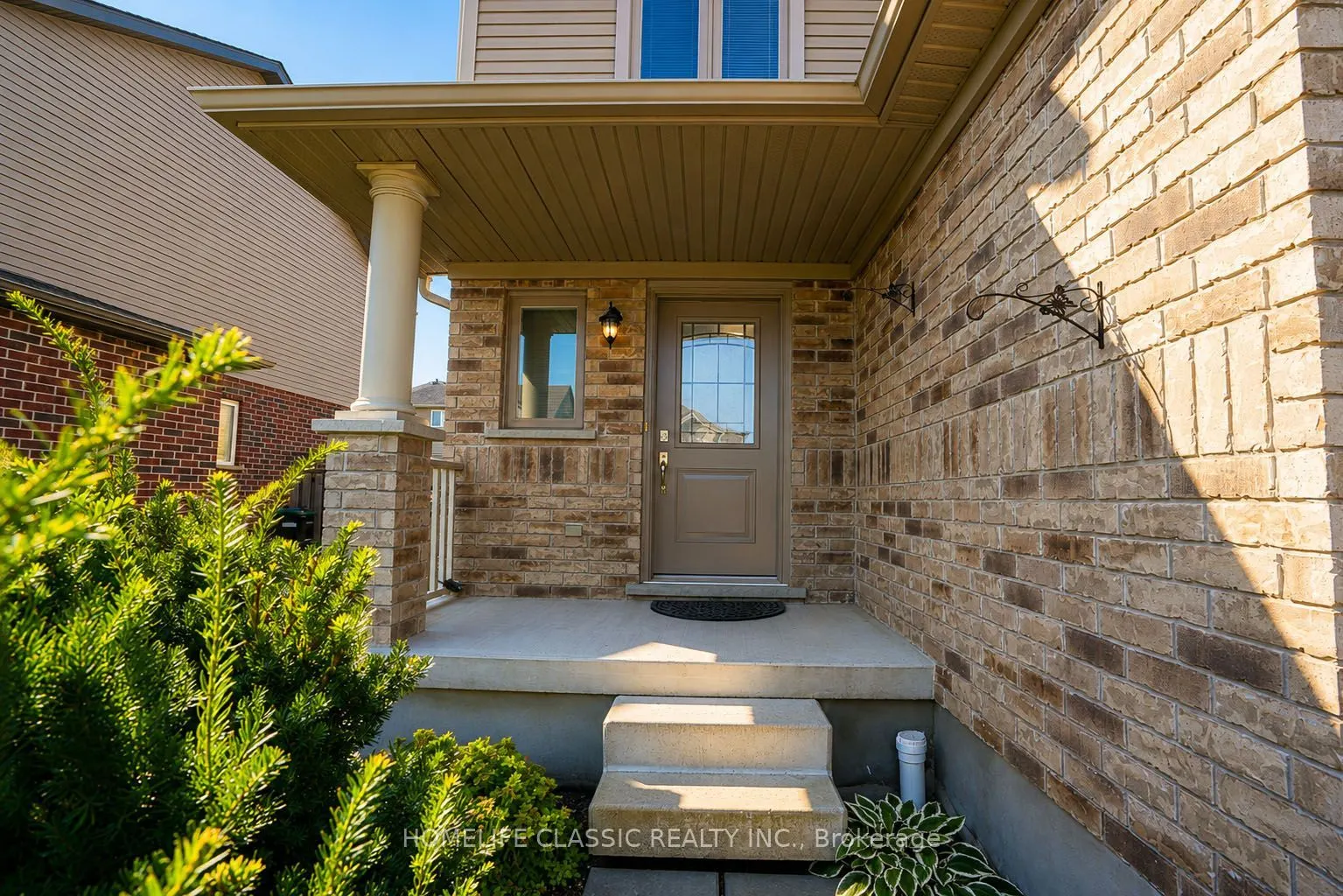 5 IRWIN Crescent