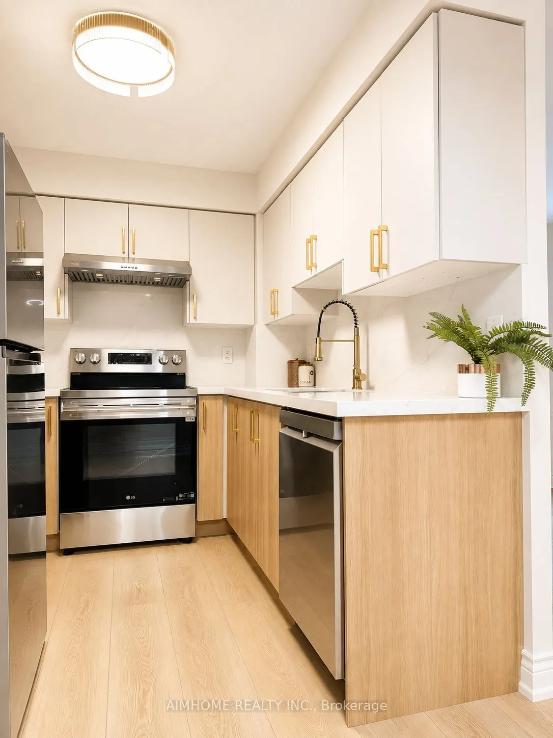 75 King William Crescent #804
