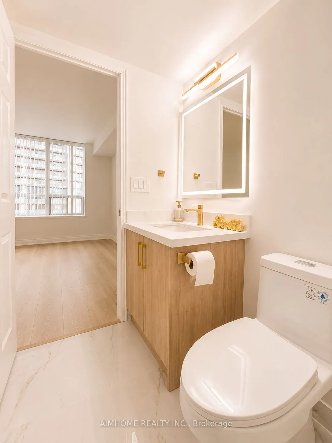75 King William Crescent #804
