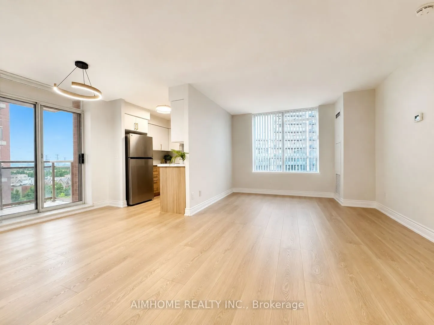 75 King William Crescent #804