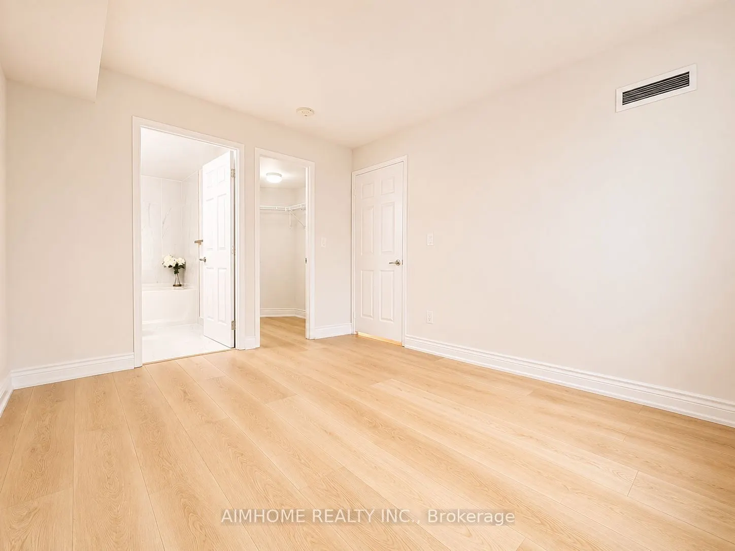 75 King William Crescent #804