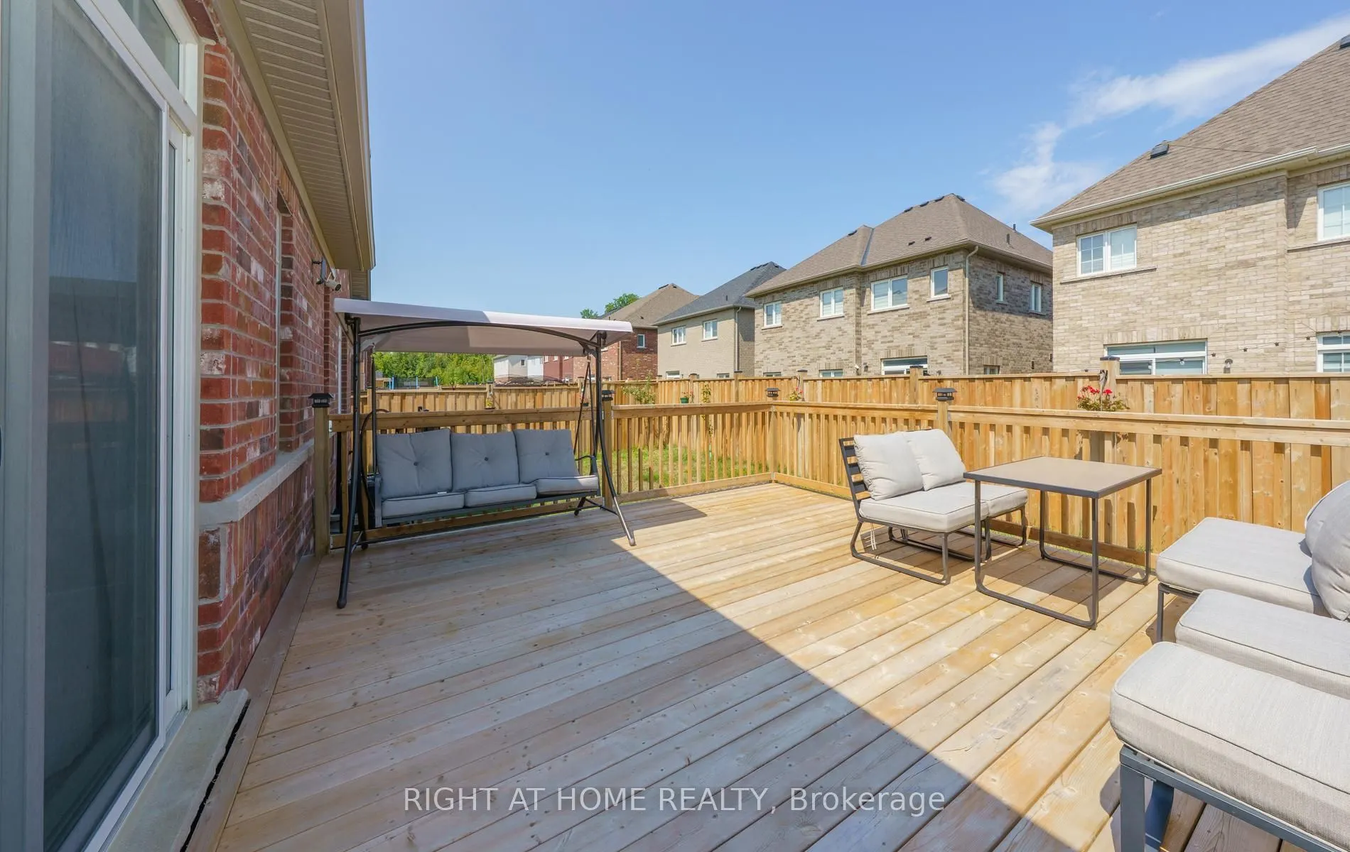 2 Cliff Thompson Court