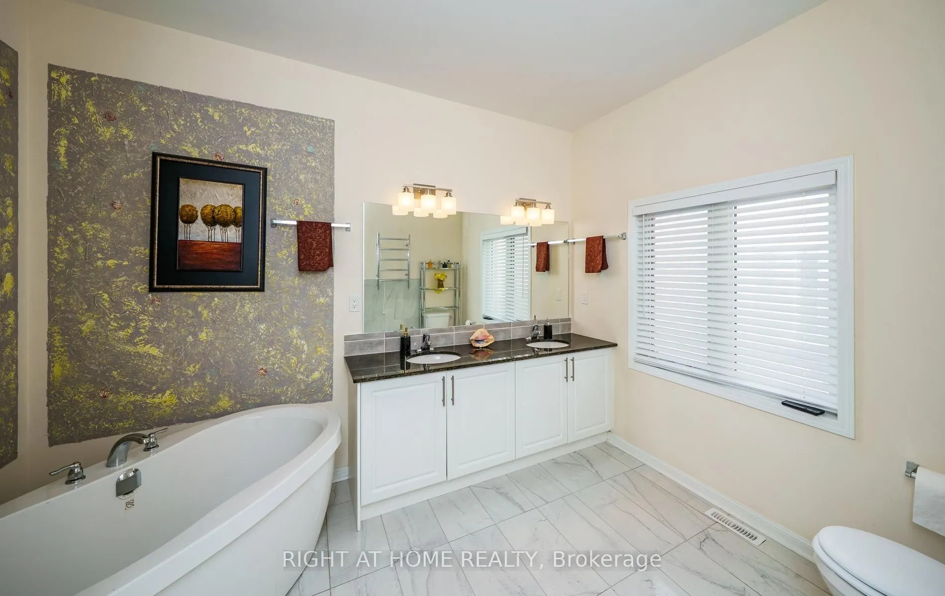 2 Cliff Thompson Court