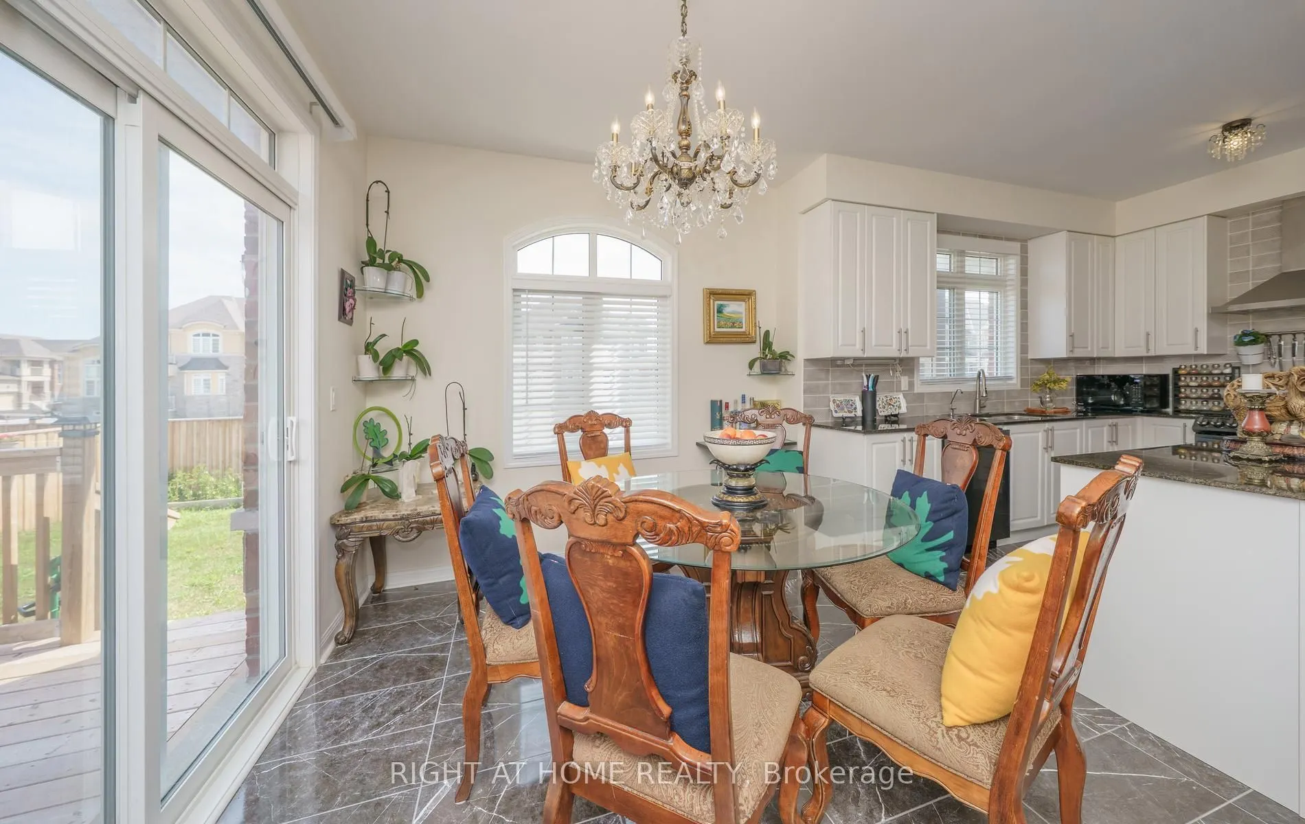 2 Cliff Thompson Court