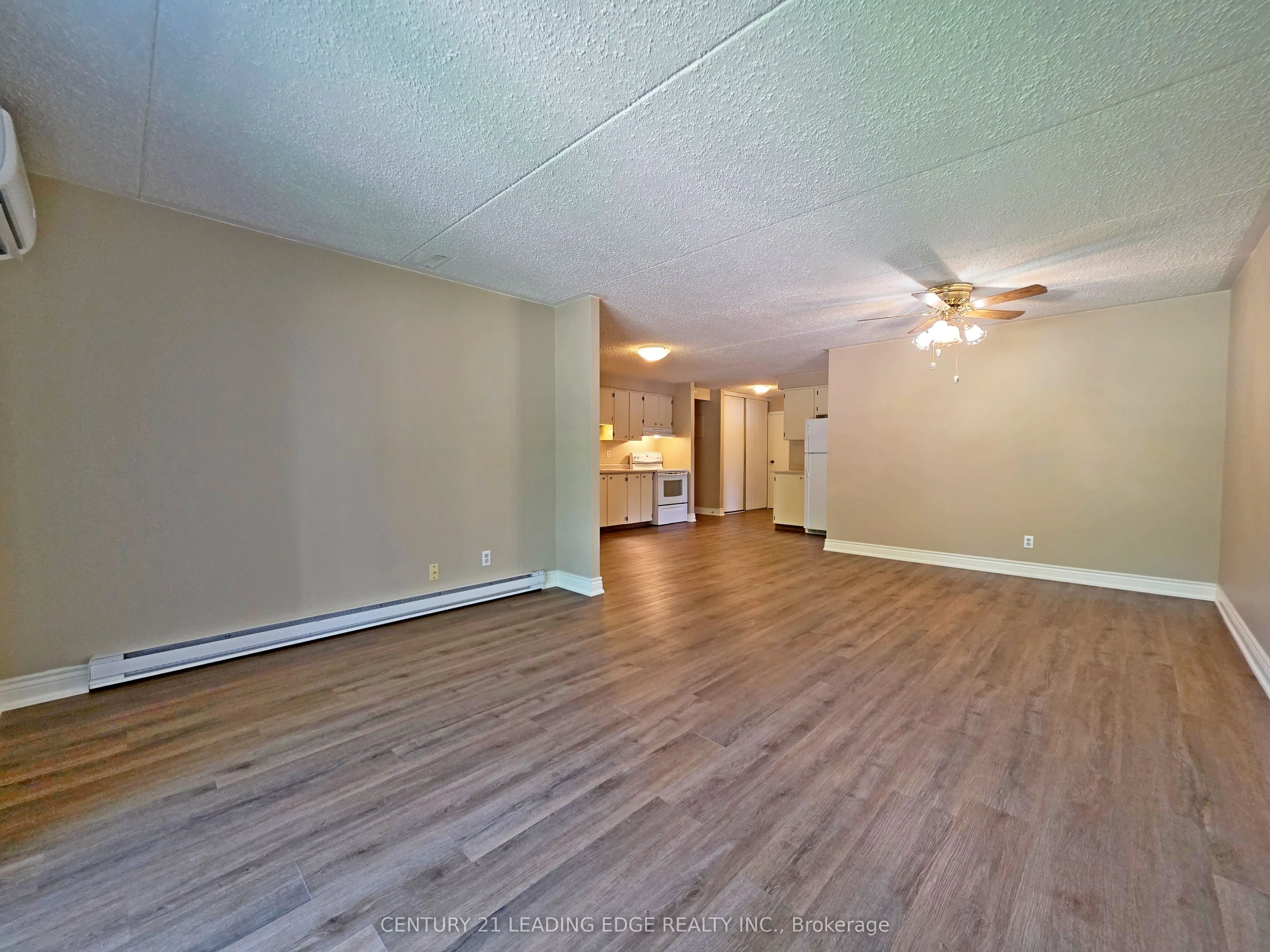 74 The Queensway S #206