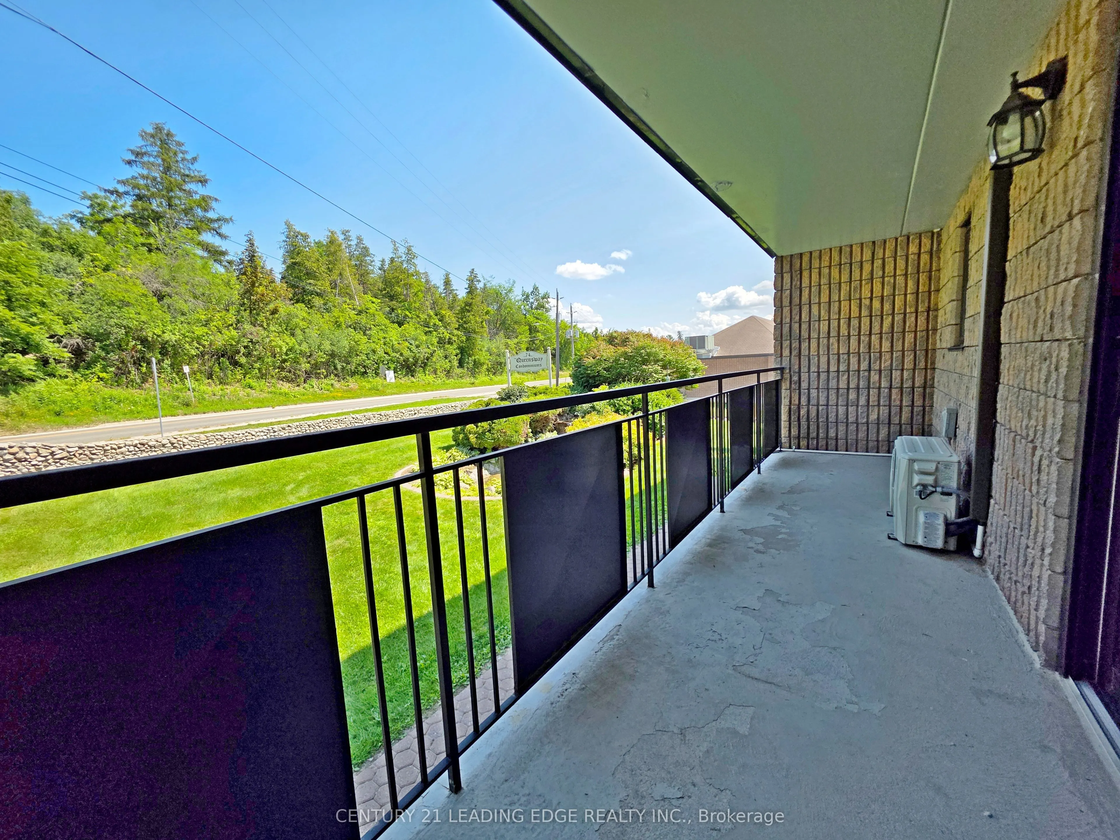 74 The Queensway S #206