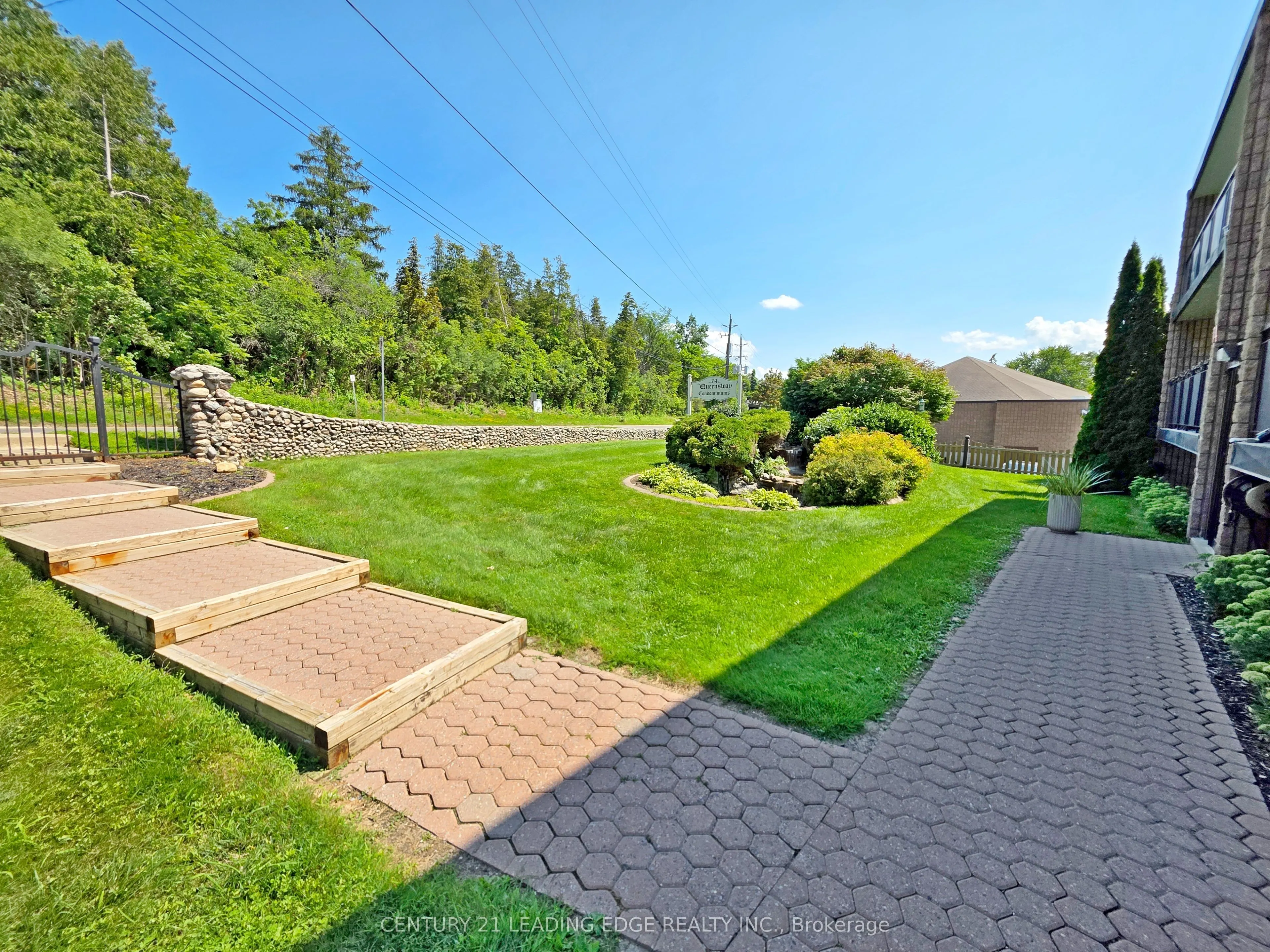 74 The Queensway S #206