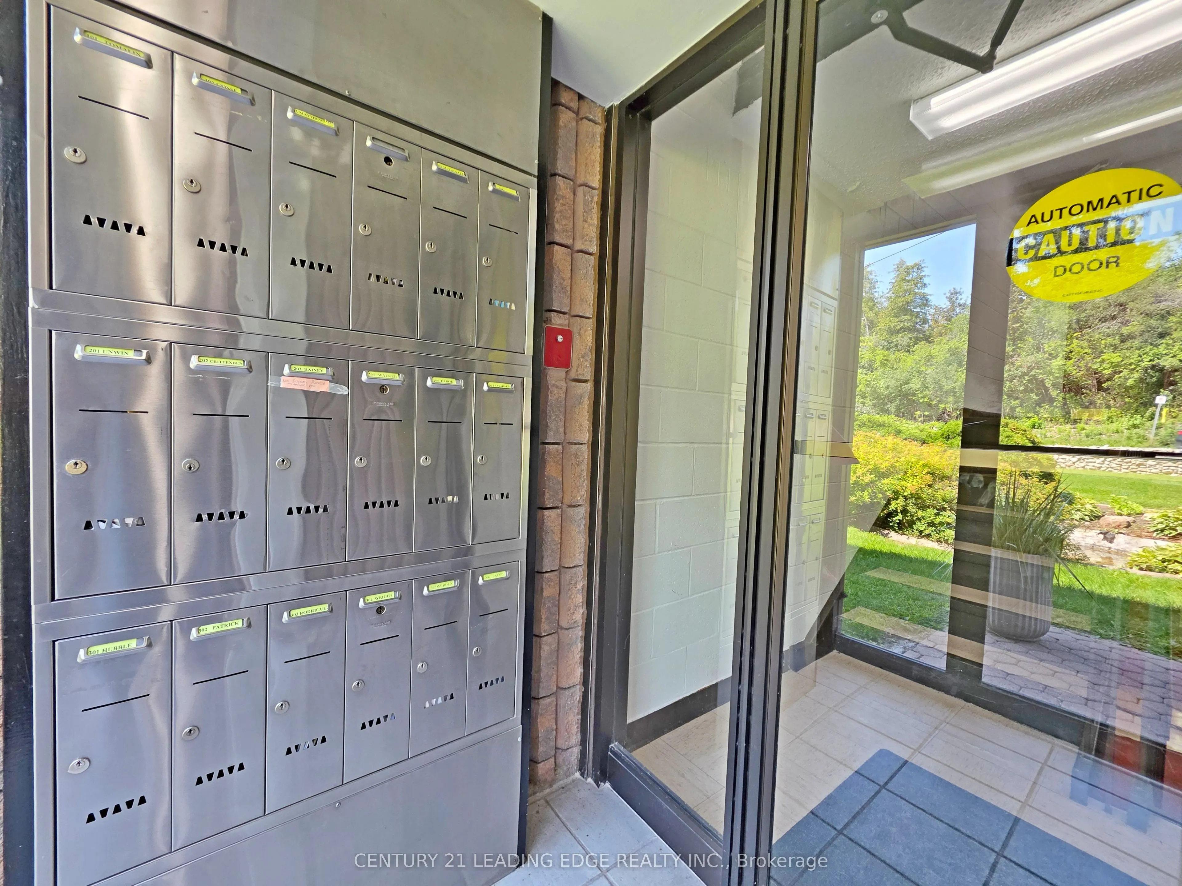 74 The Queensway S #206
