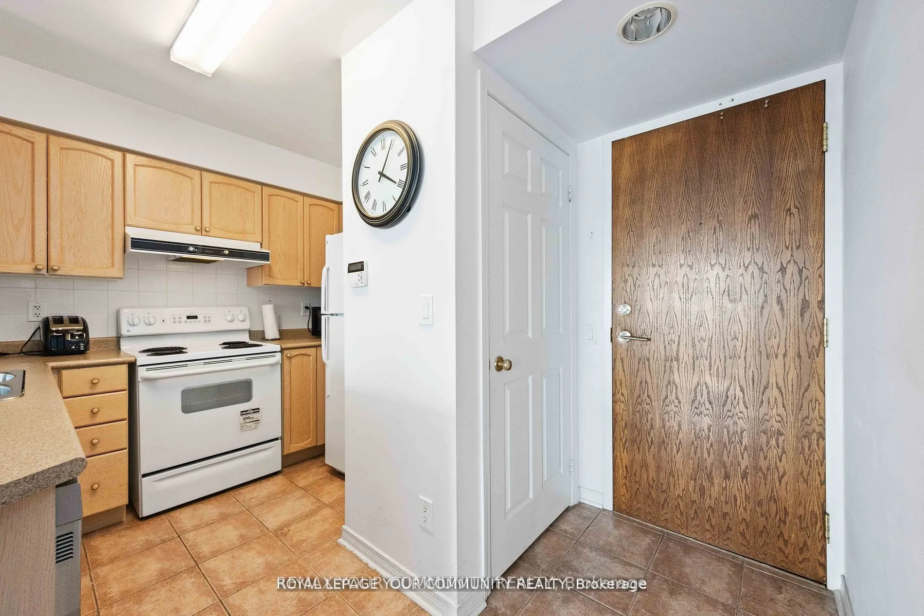 23 Oneida Crescent #909