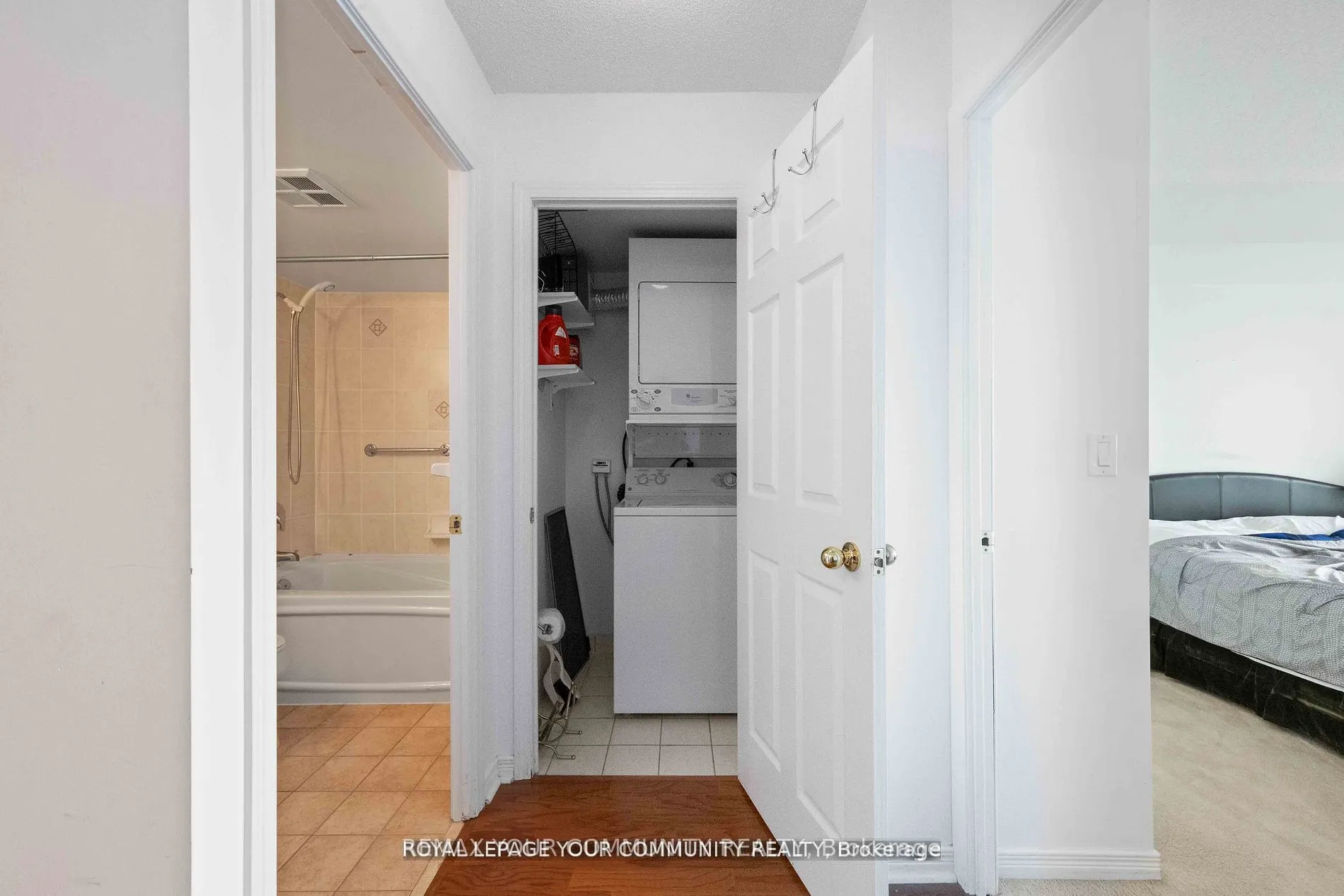 23 Oneida Crescent #909