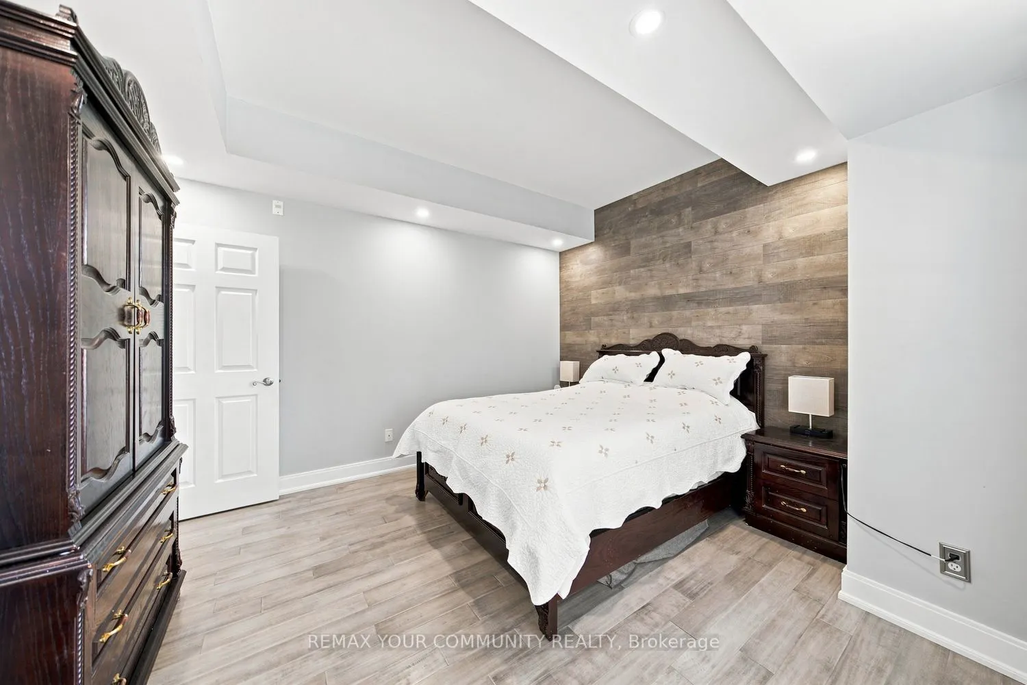 9973 Keele Street #210