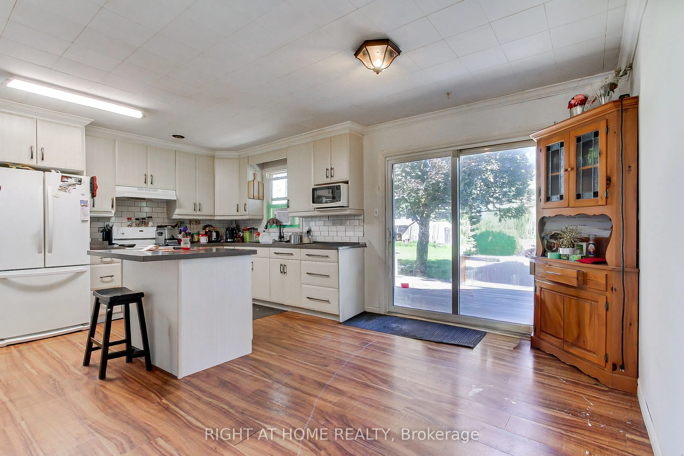 1384 Graham Side Road