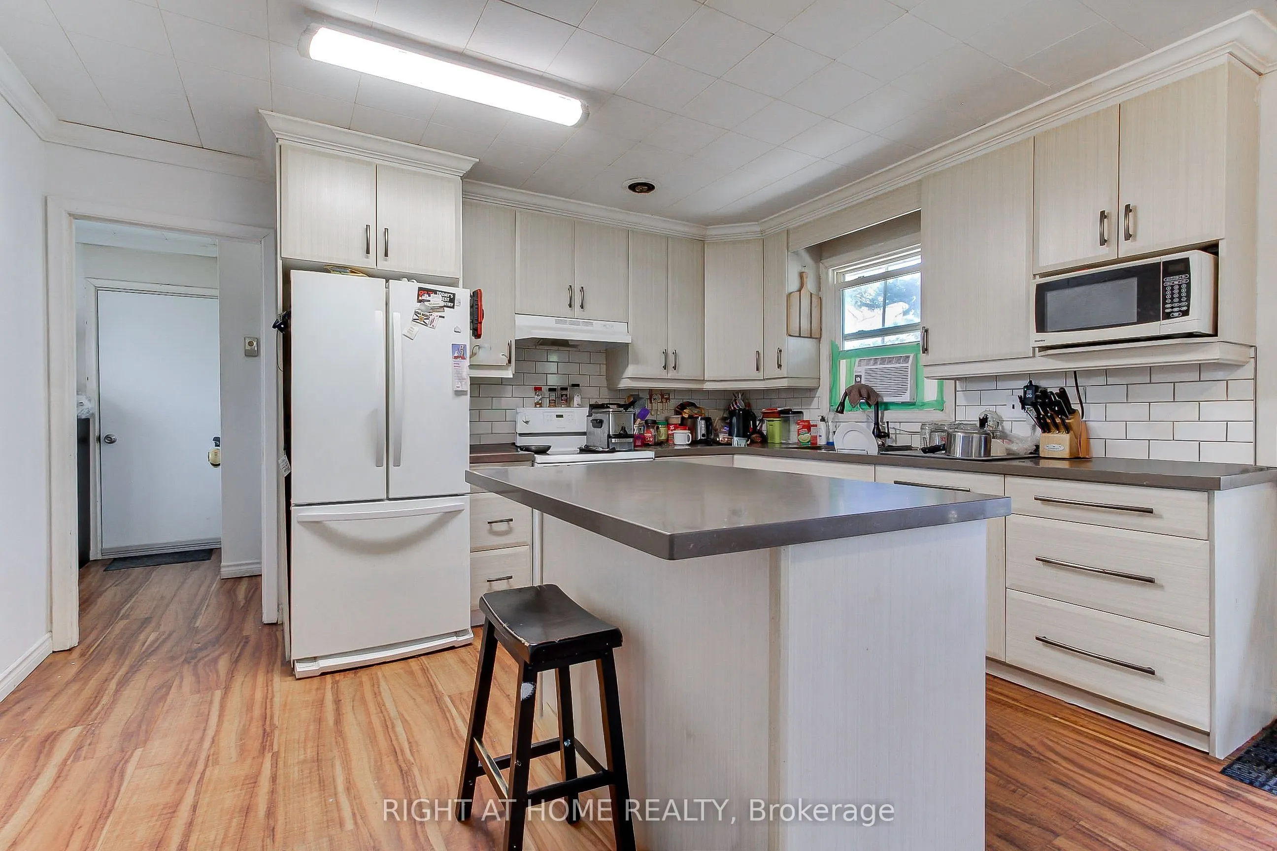 1384 Graham Side Road