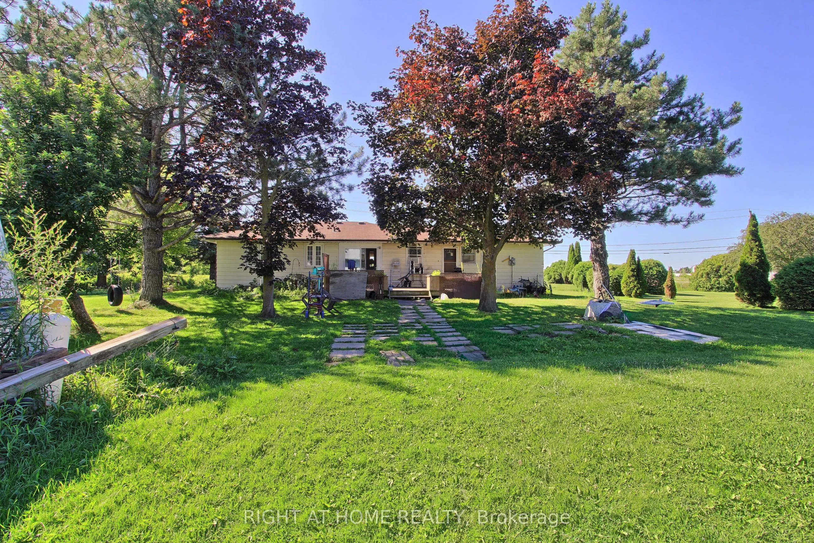 1384 Graham Side Road