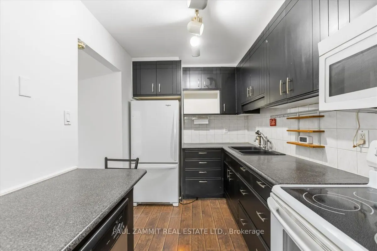 42 Nicholson Way #123