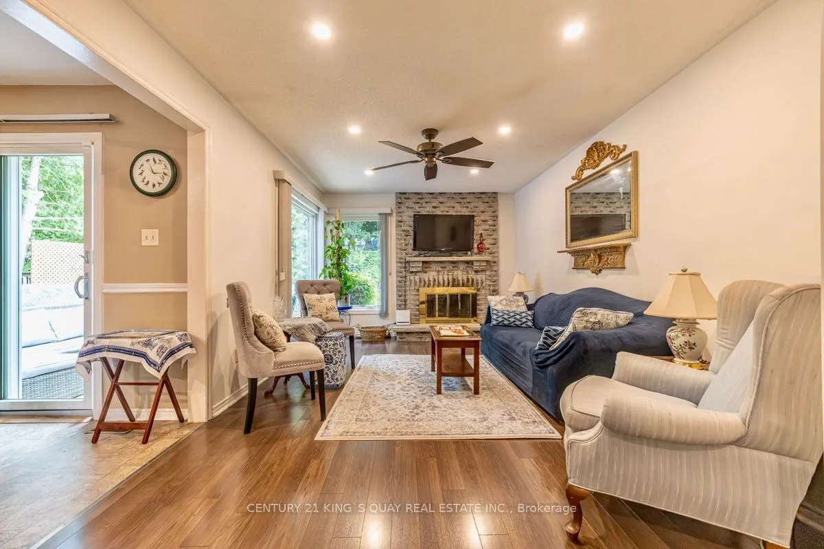 40 Stonehill Boulevard