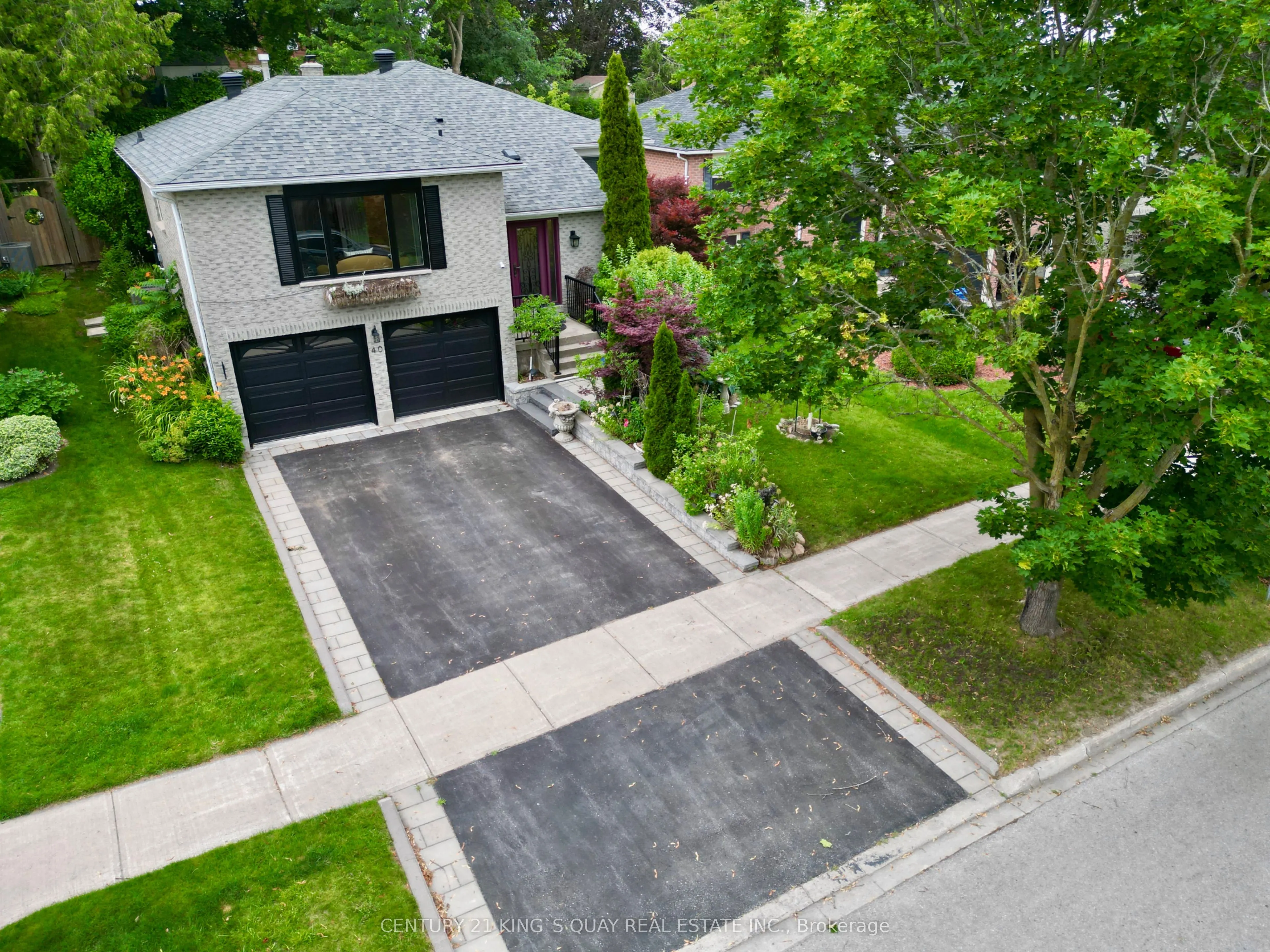 40 Stonehill Boulevard