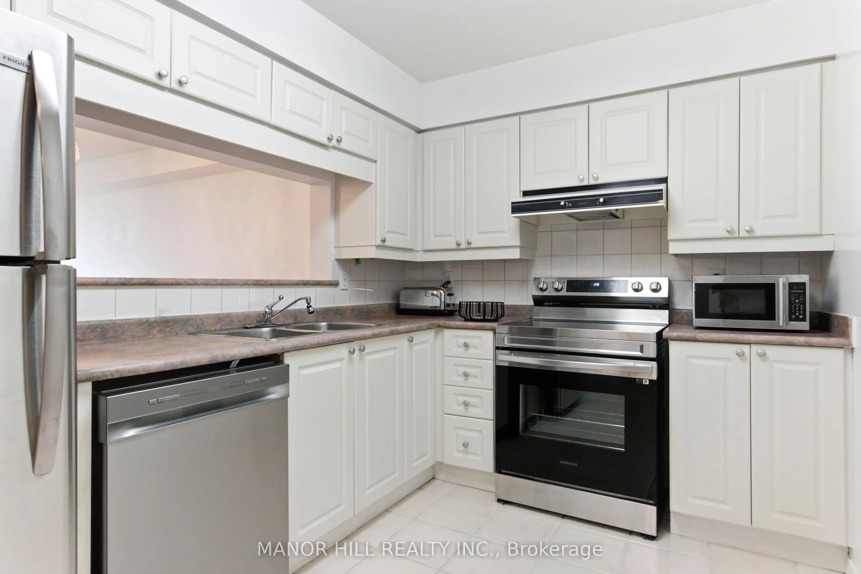 11 Townsgate Drive #814