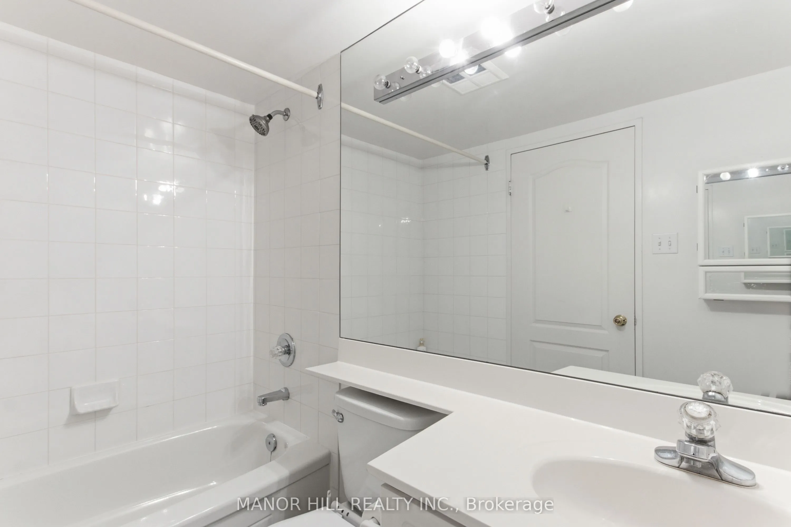 11 Townsgate Drive #814