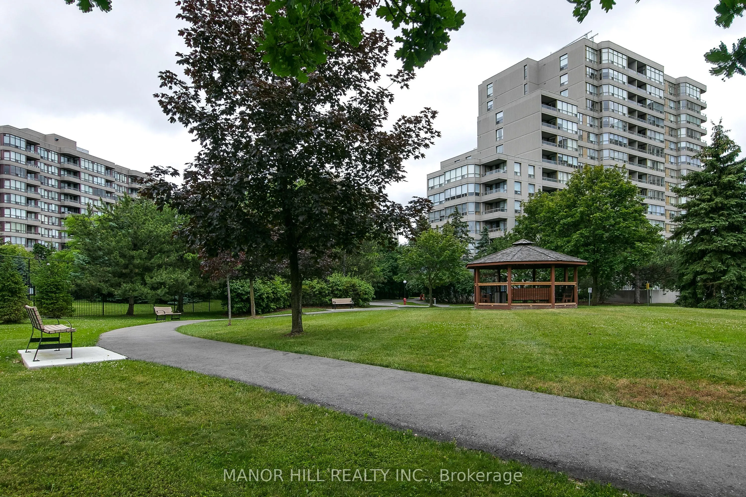 11 Townsgate Drive #814