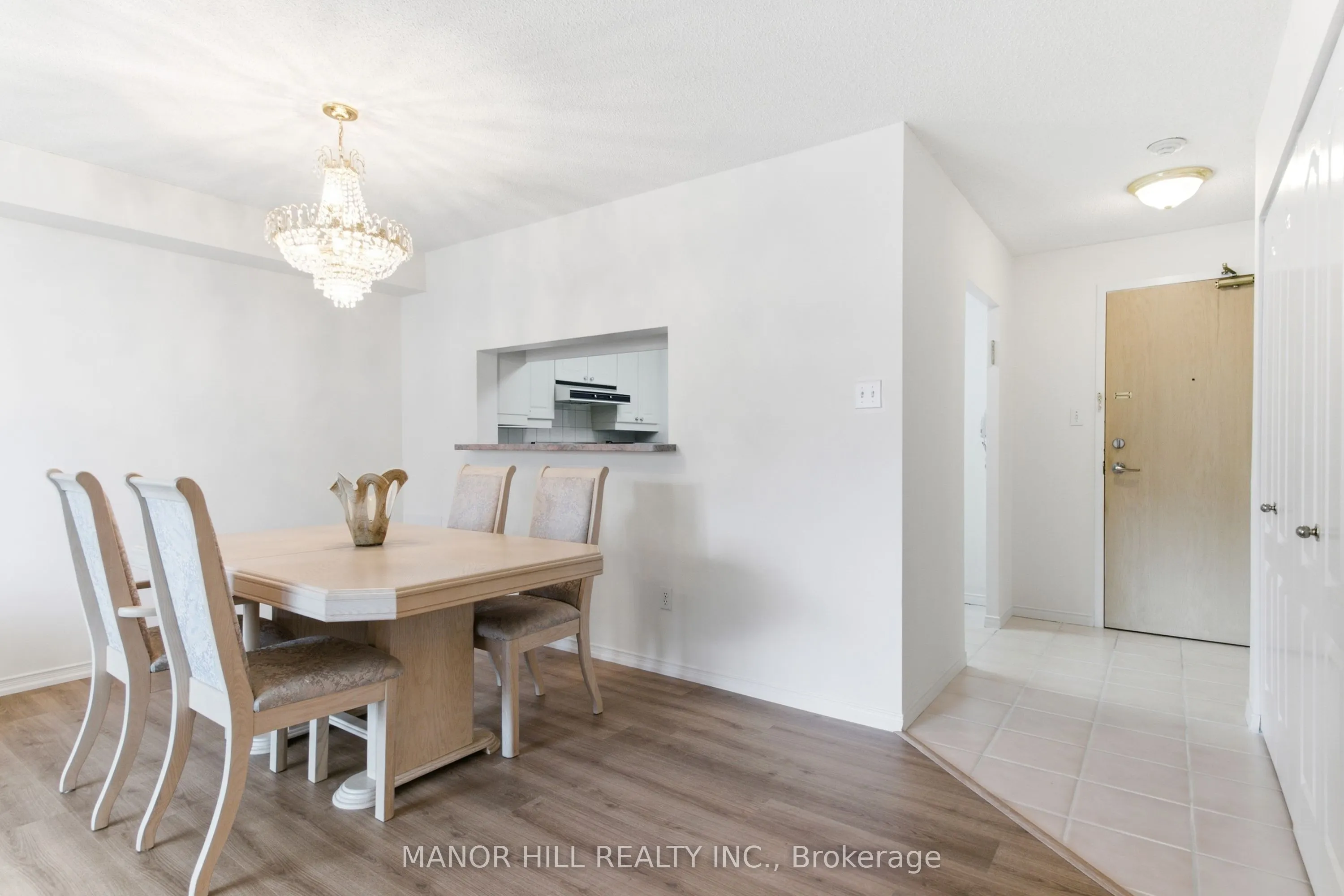 11 Townsgate Drive #814