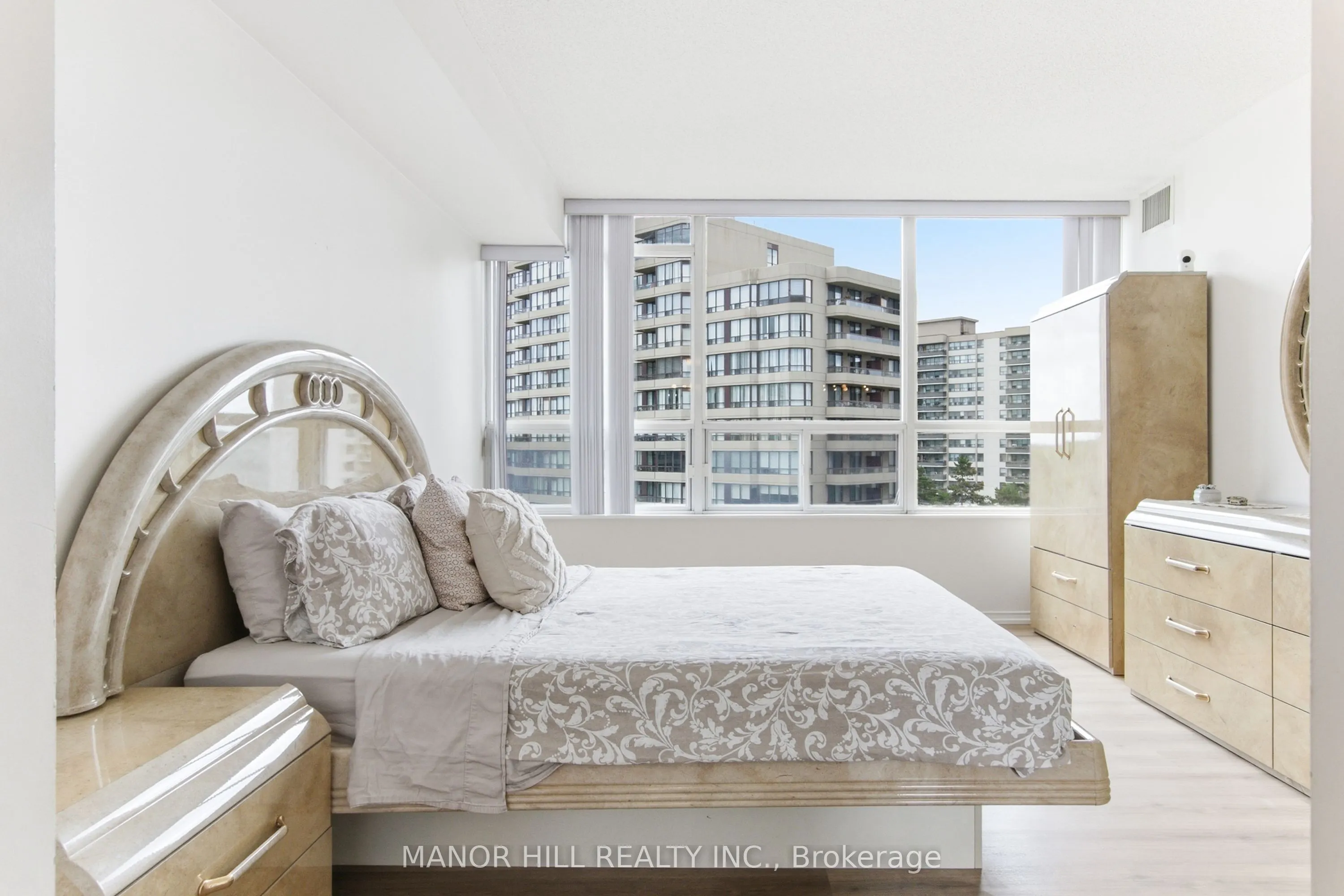 11 Townsgate Drive #814