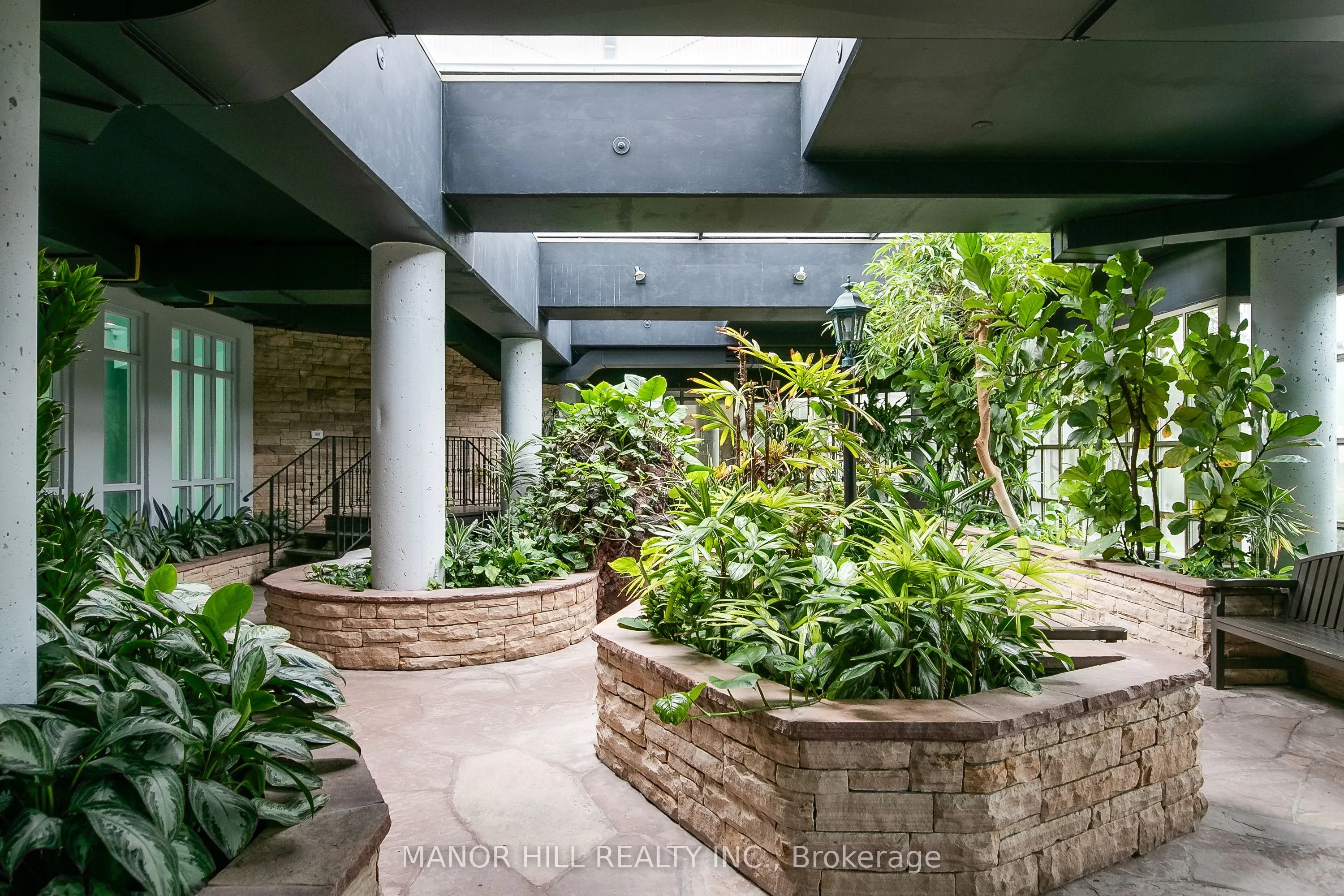 11 Townsgate Drive #814
