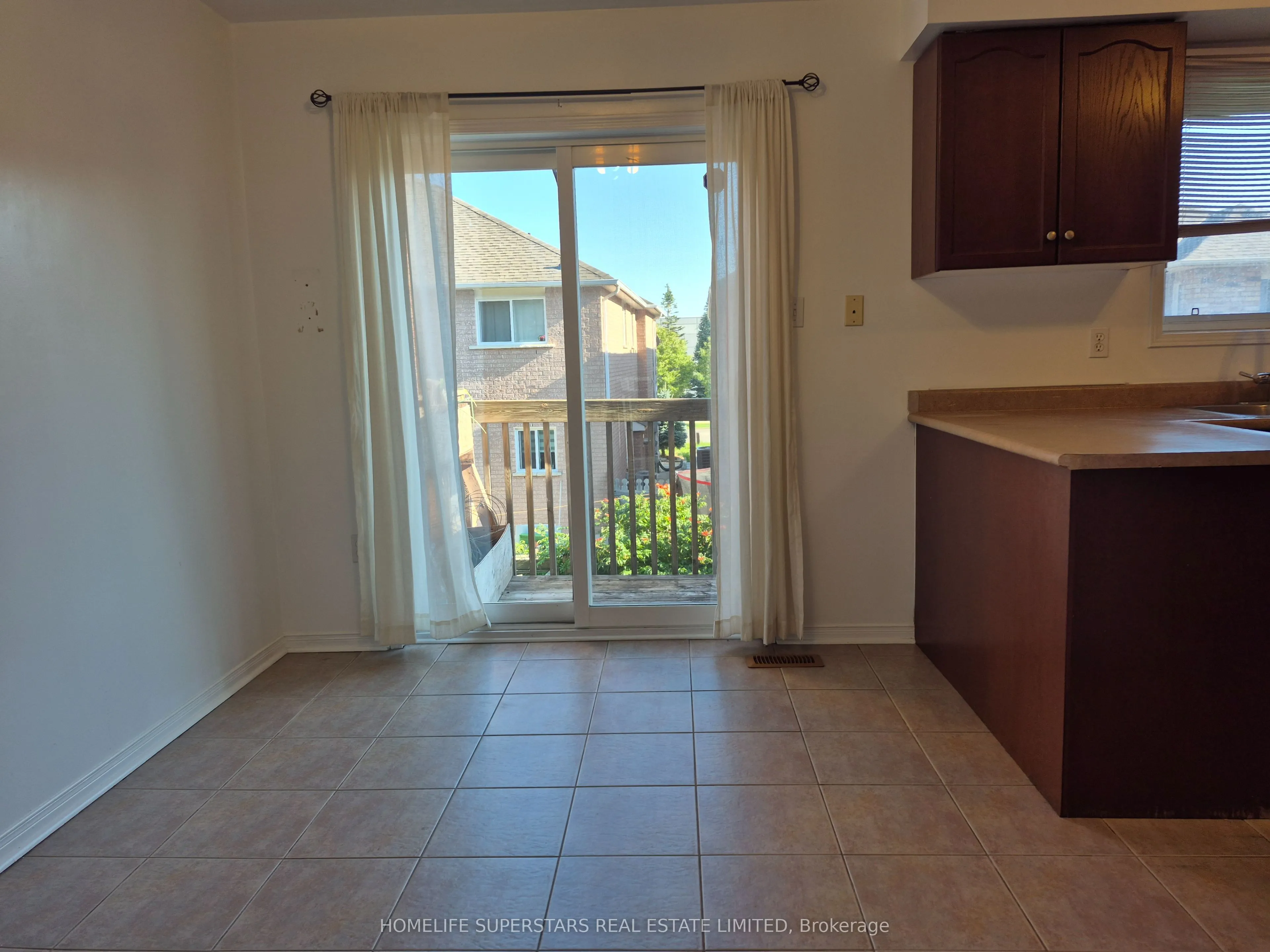 19 Foxchase Avenue #46