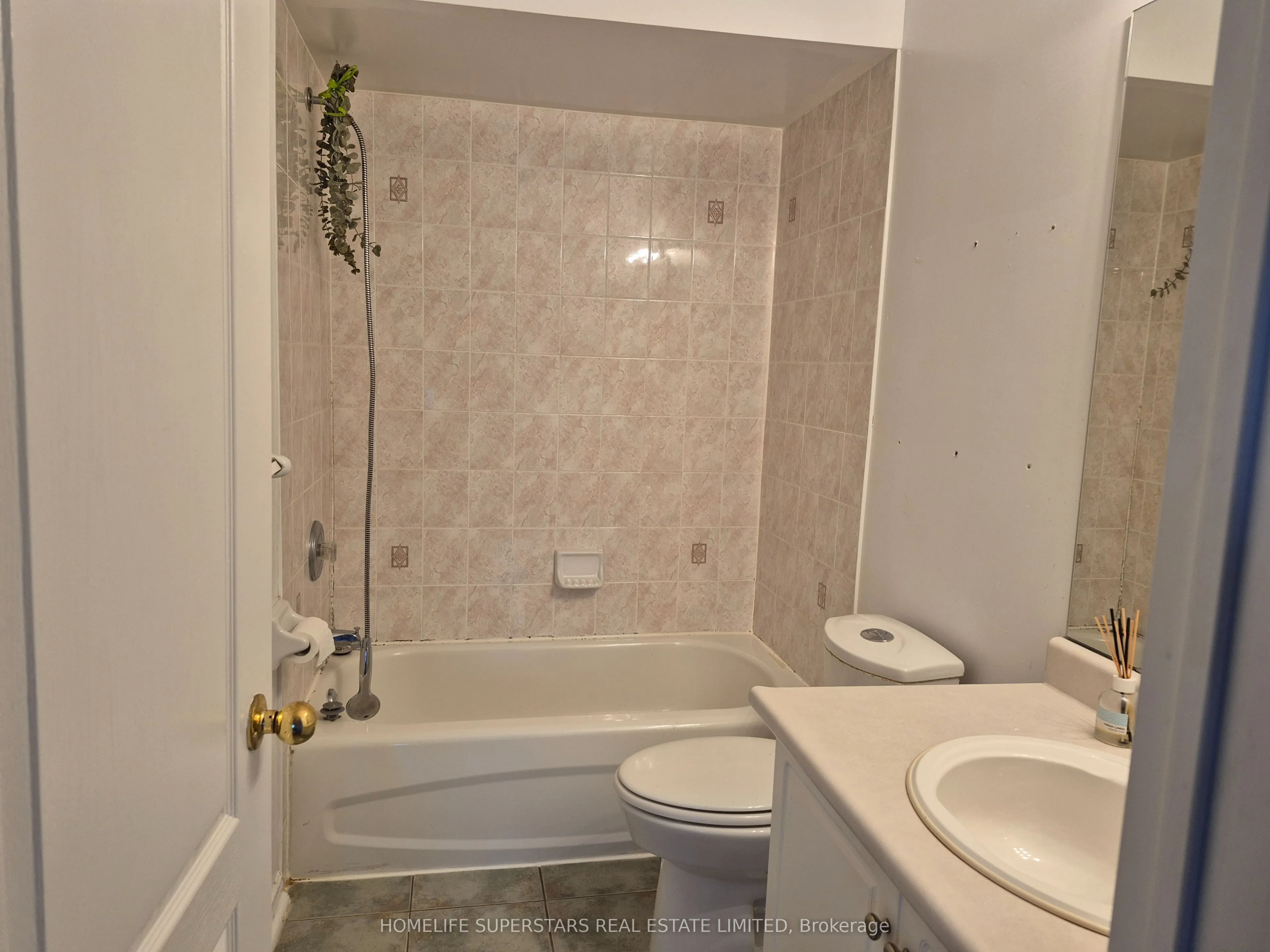 19 Foxchase Avenue #46