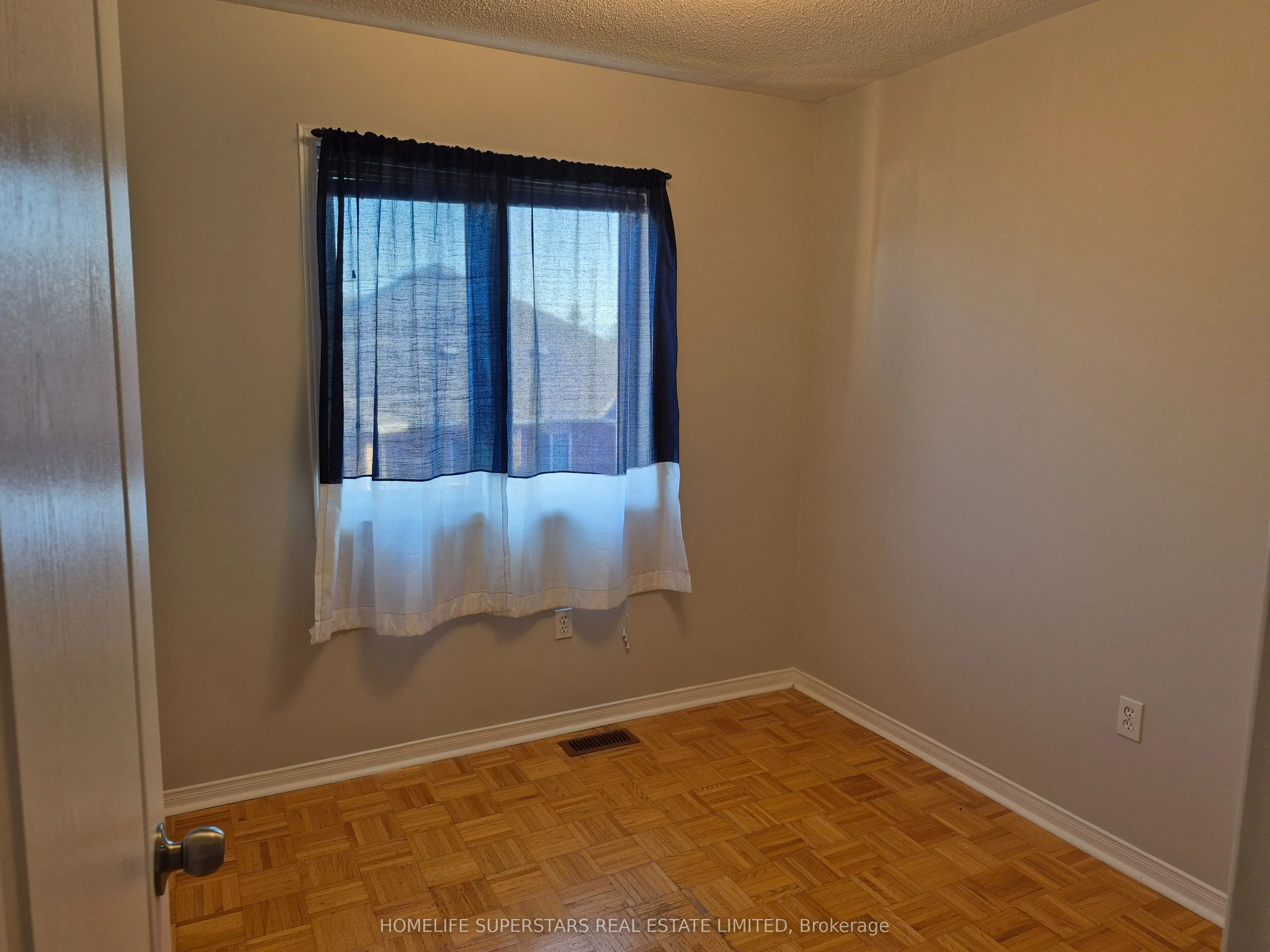 19 Foxchase Avenue #46