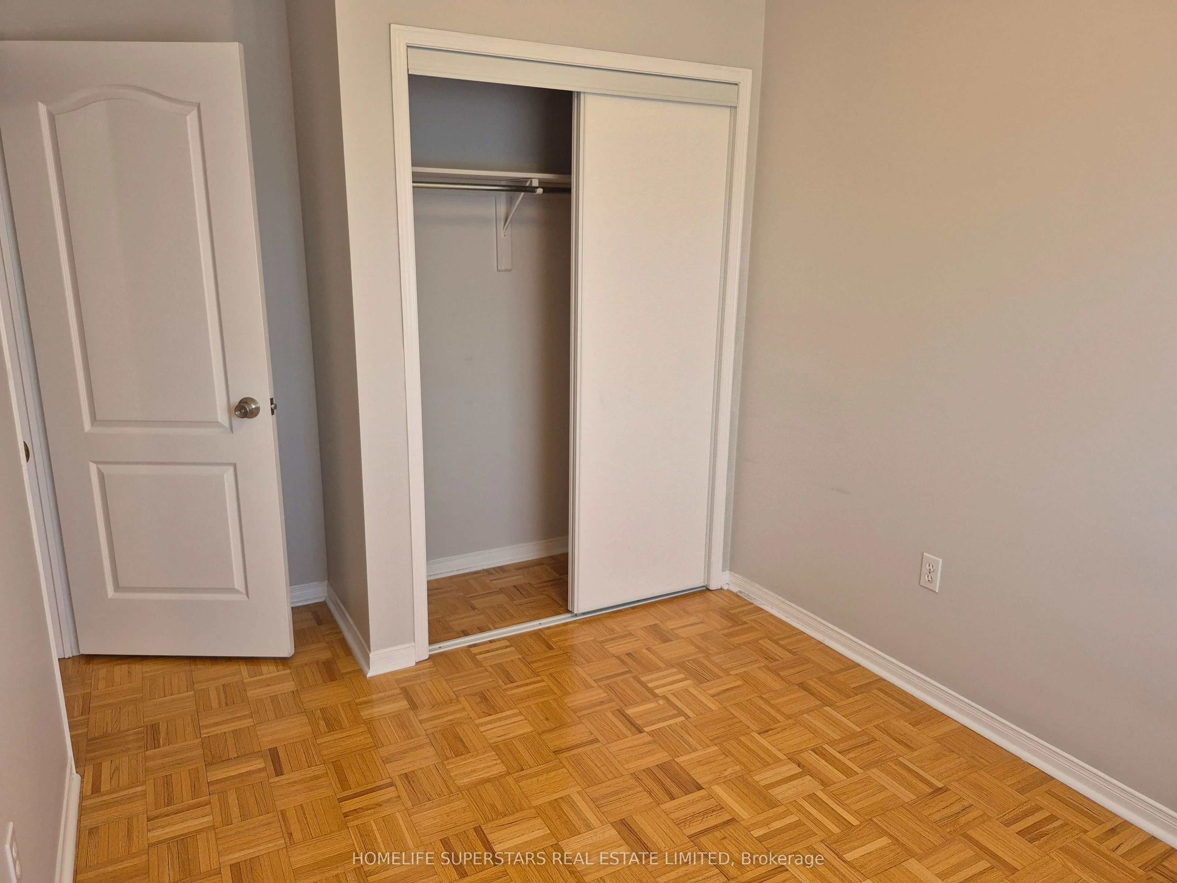 19 Foxchase Avenue #46